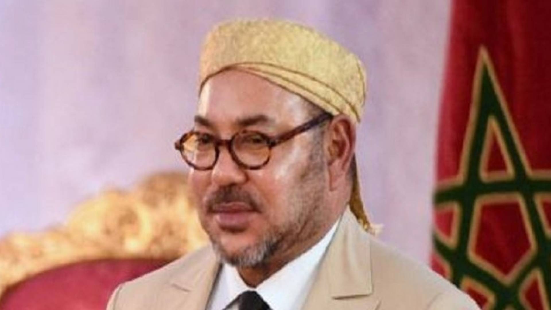 العاهل المغربي يأمر بارسال طائرات محملة بالمواد الغذائية إلى قطر