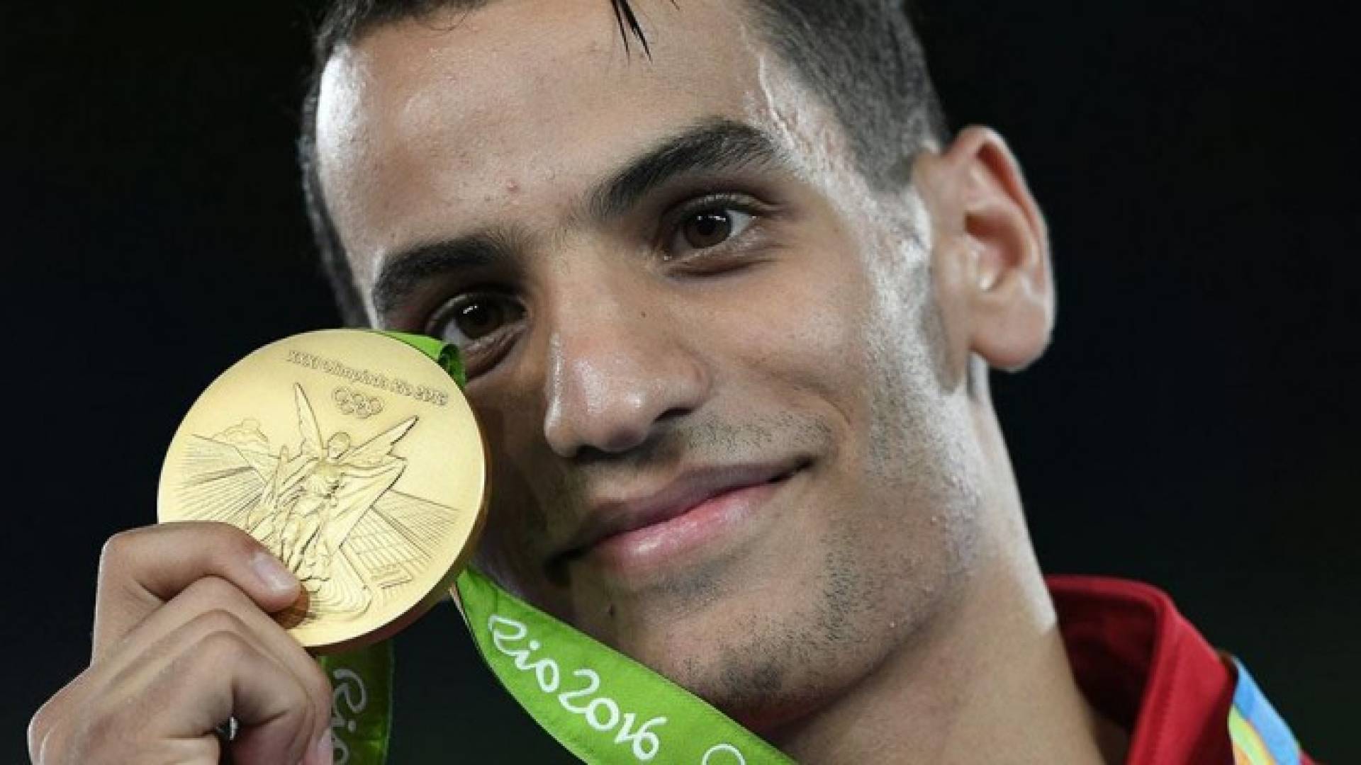 لاعب المنتخب الوطني للتايكواندو أحمد ابو غوش 