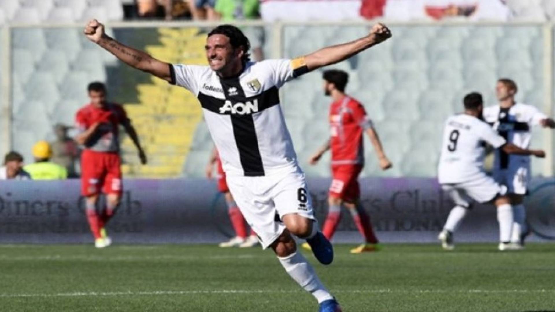 بارما يعود إلى دوري الدرجة الثانية