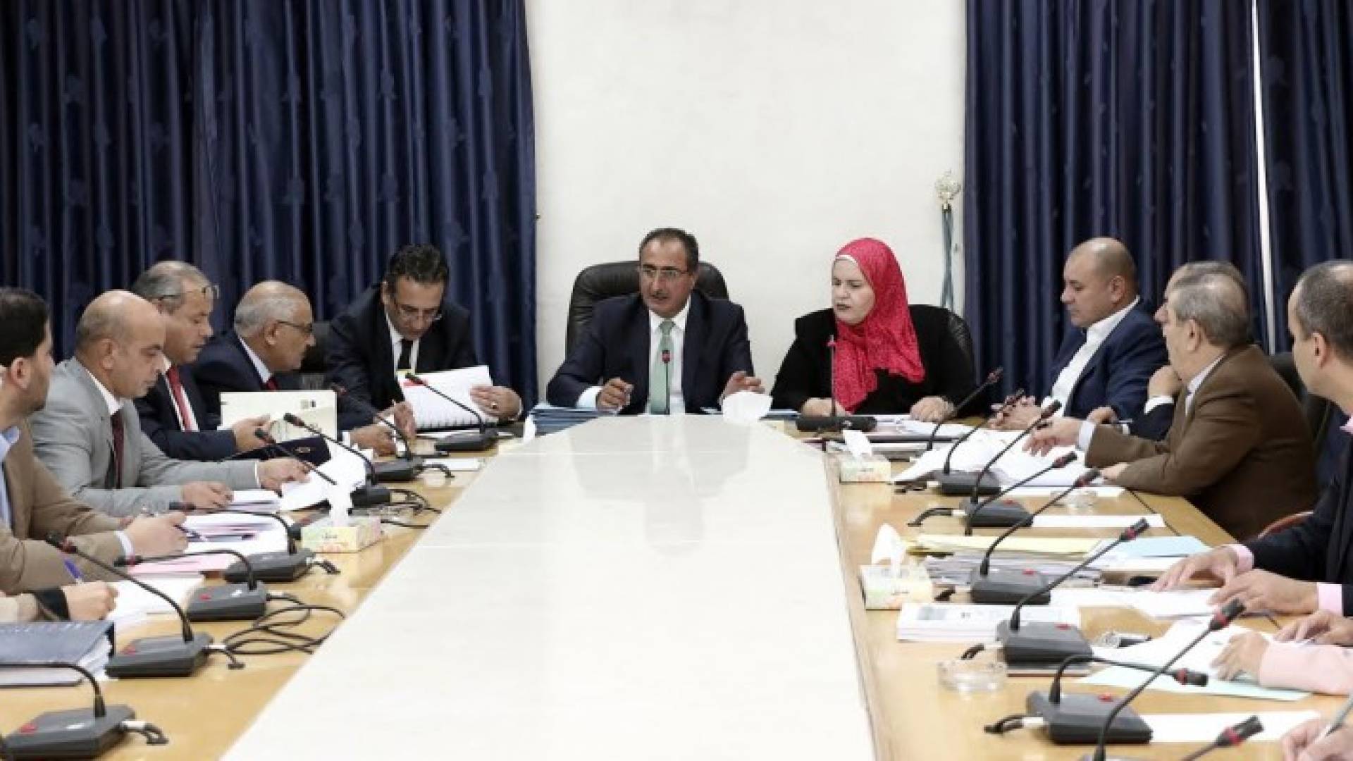 من الاجتماع