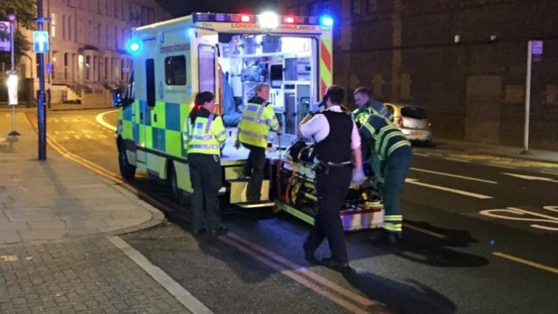 من اسعاف ضحايا الهجوم