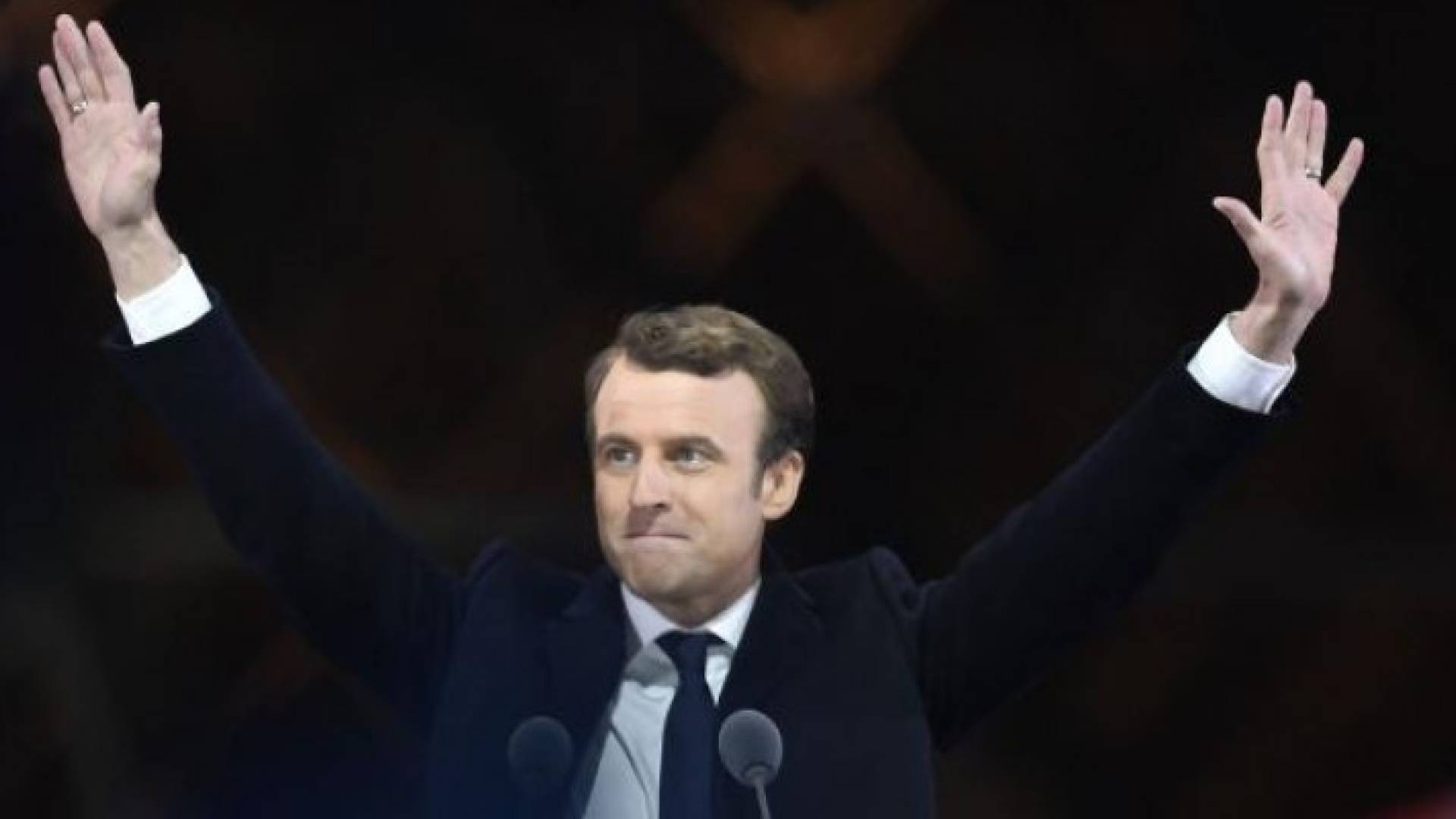 الرئيس الفرنسي ايمانويل ماكرون