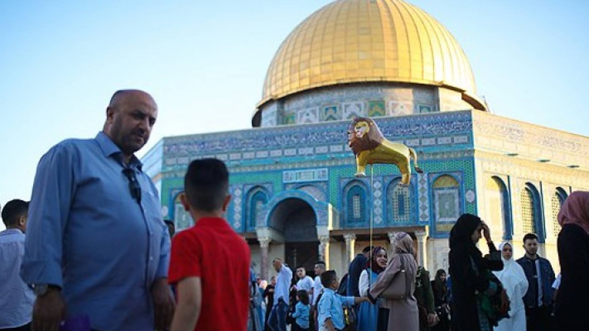 عشرات الألاف أدوا صلاة العيد في الأقصى 