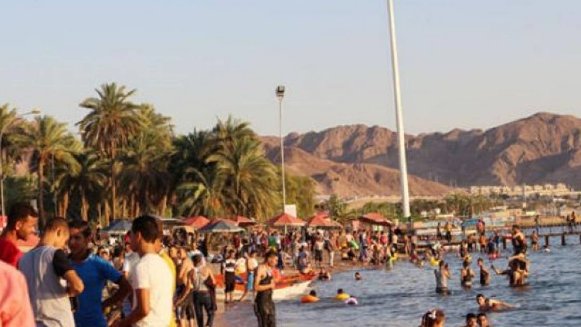 أحد شواطئ العقبة 