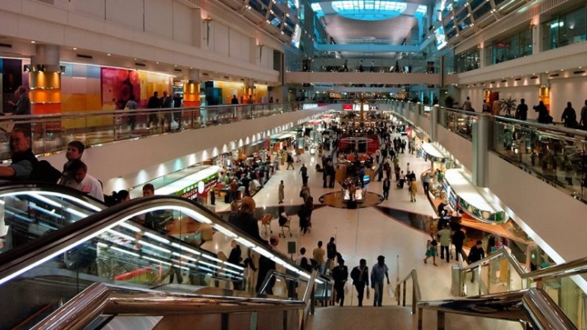 من مطار دبي الدولي - أرشيفية