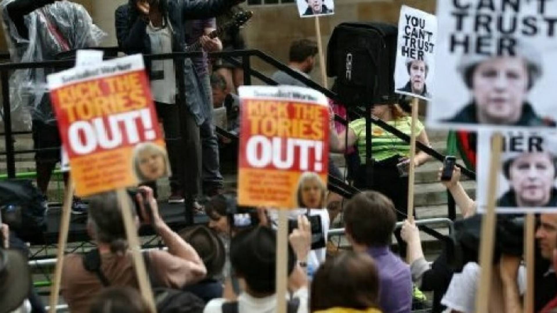 الالاف يتظاهرون في لندن ضد حكومة تيريزا ماي