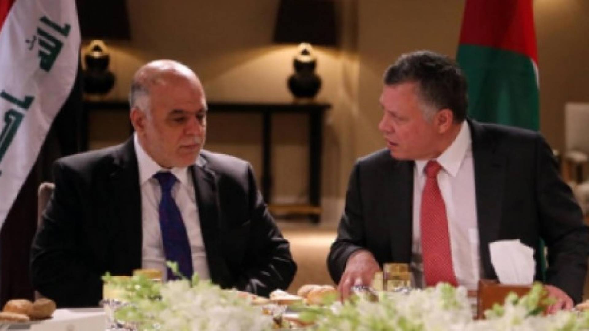 الملك يهنئ العبادي بانتصارات الجيش العراقي في الموصل