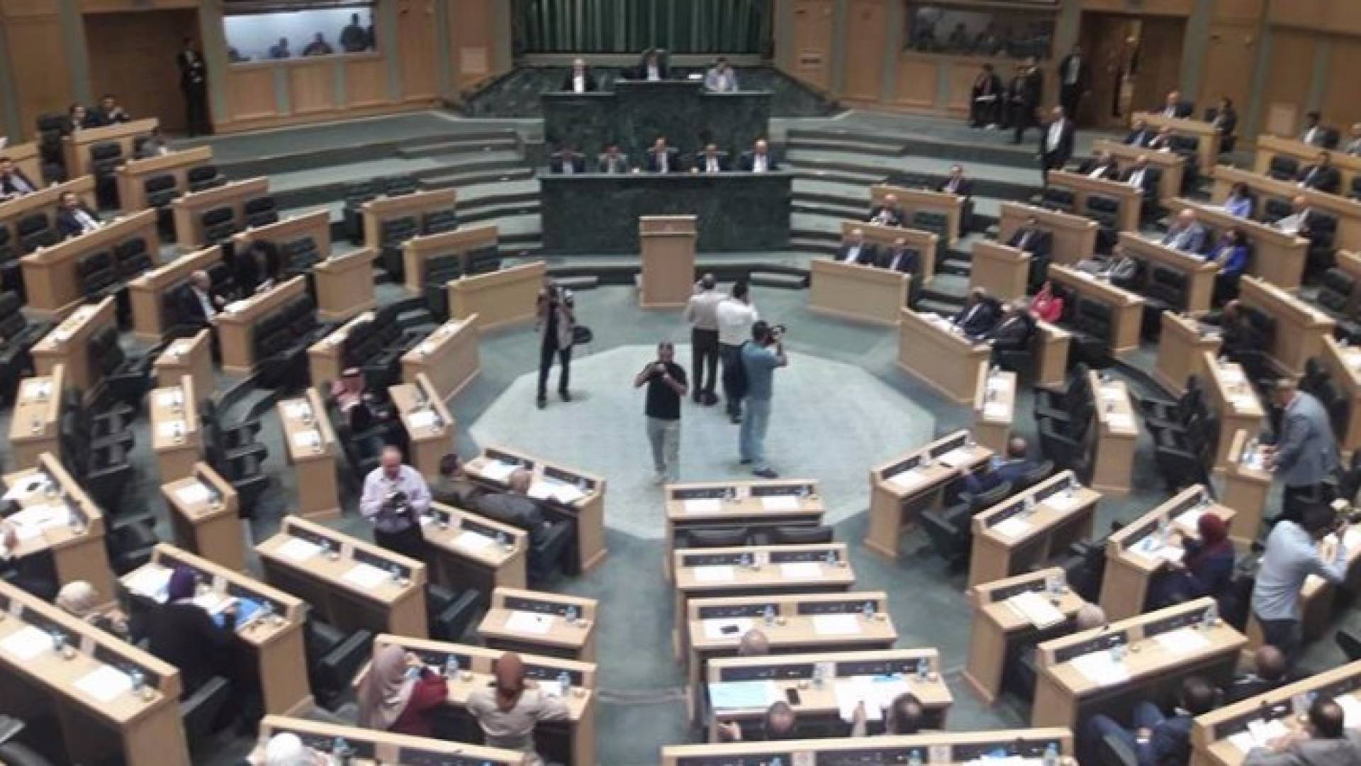 جانب من جلسة النواب في دورته الاستثنائية 