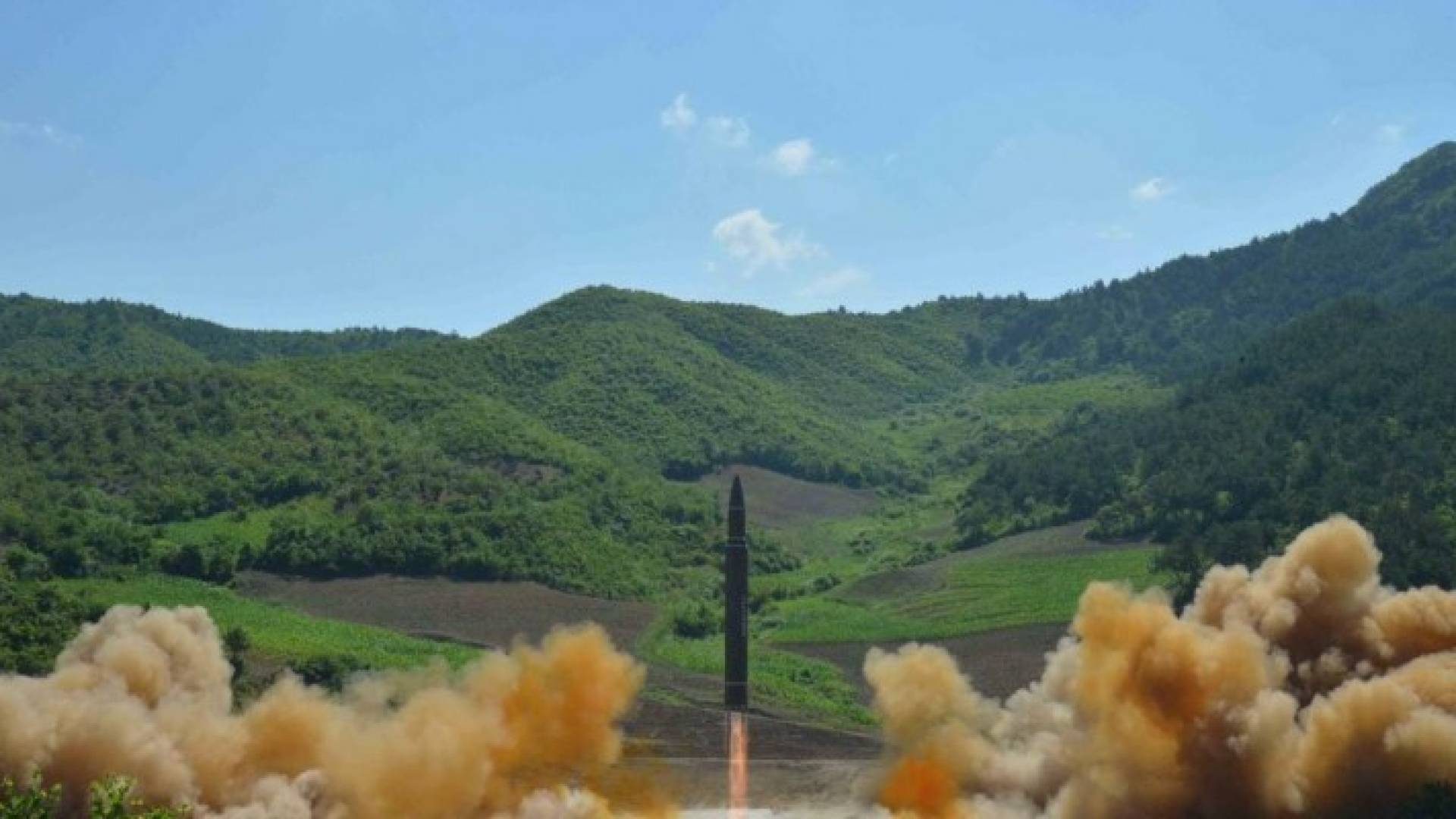 التجربة الصاروخية لكوريا الشمالية 