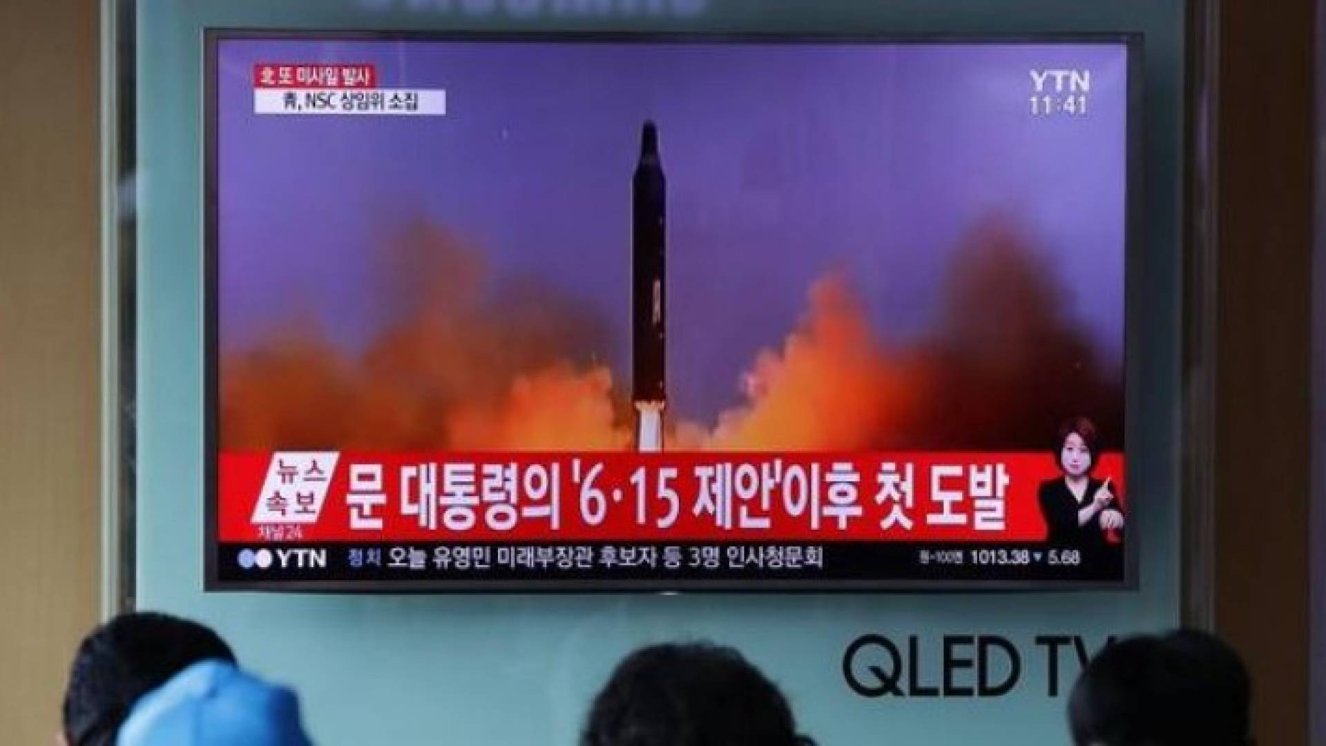 لحظة إطلاق كوريا الشمالية صاروخا بالستيا