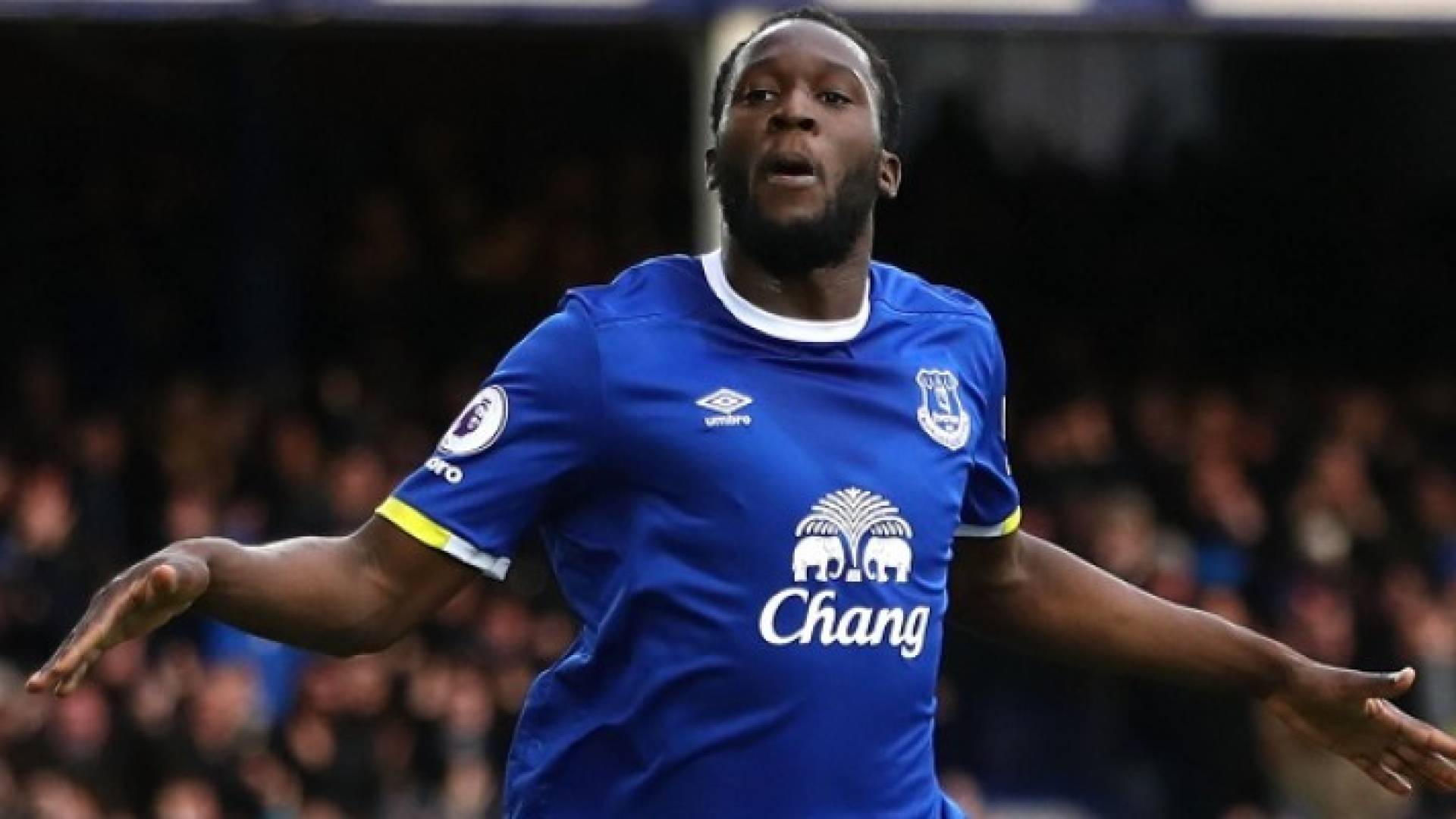 روميلو لوكاكو لاعب فريق إيفرتون الإنجليزي 