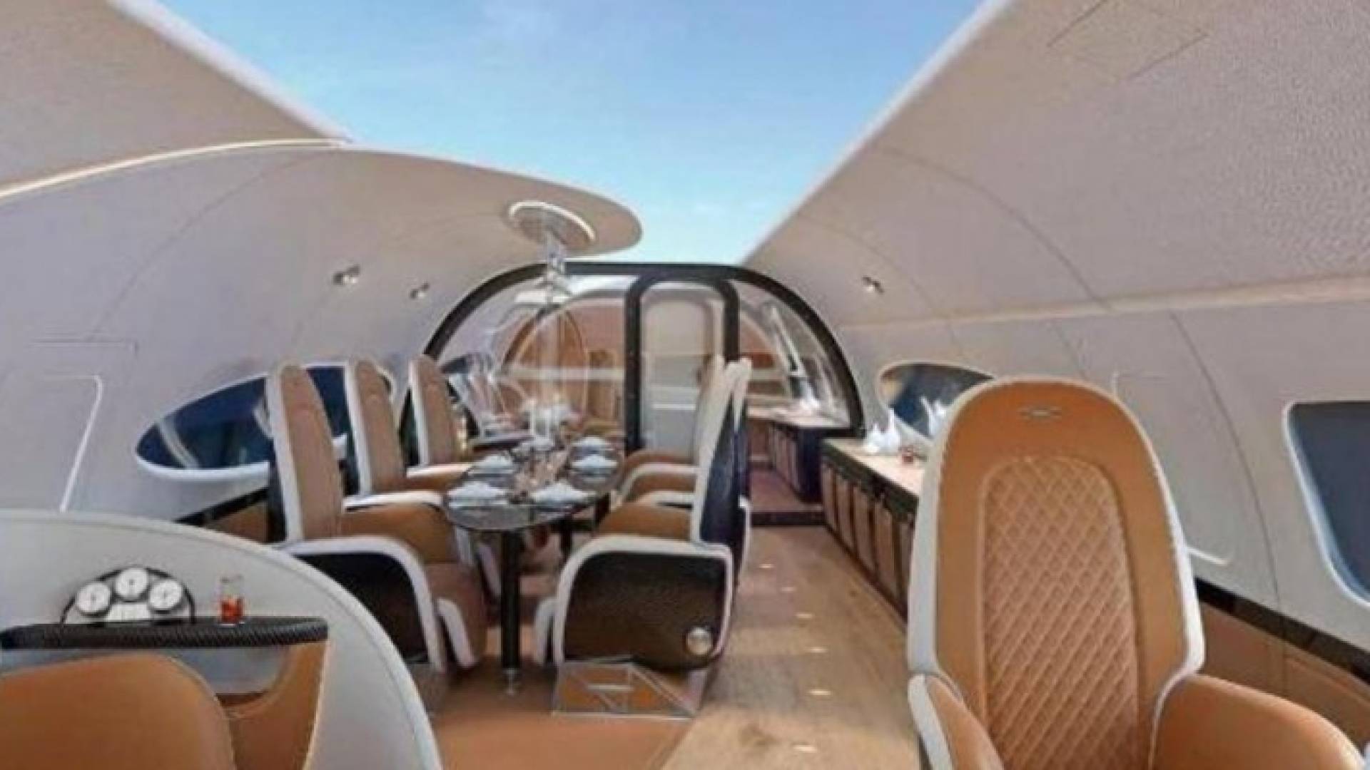 أول طائرة ركاب بسقف شفاف