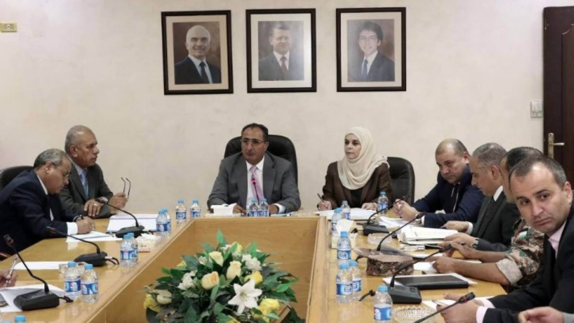 اللجنة القانونية النيابية