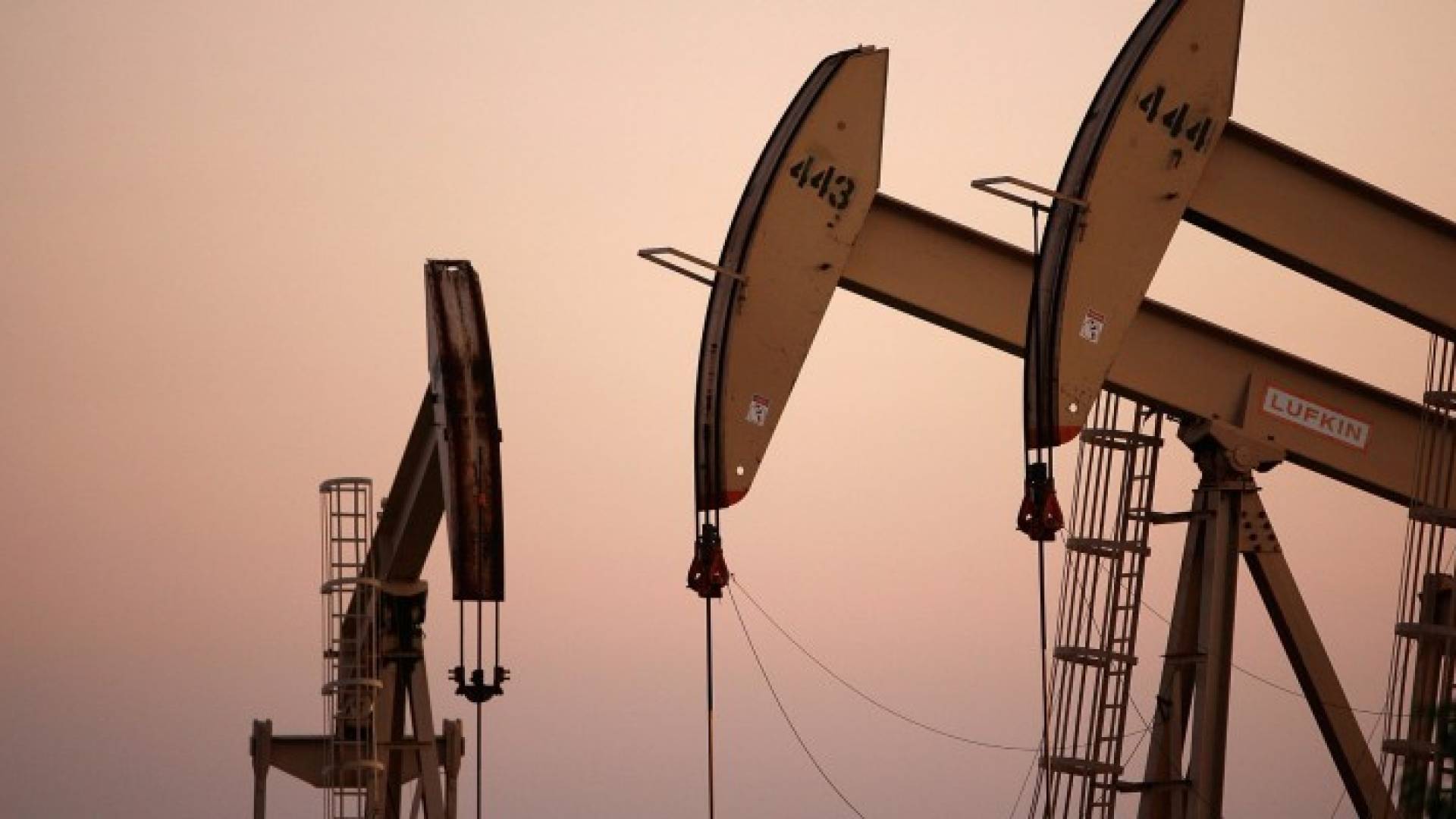 مضخة نفط - ارشيف