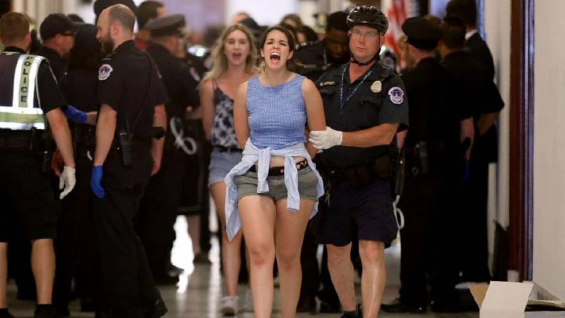 شرطة الكونغرس اعتقلت 80 من المتظاهرين