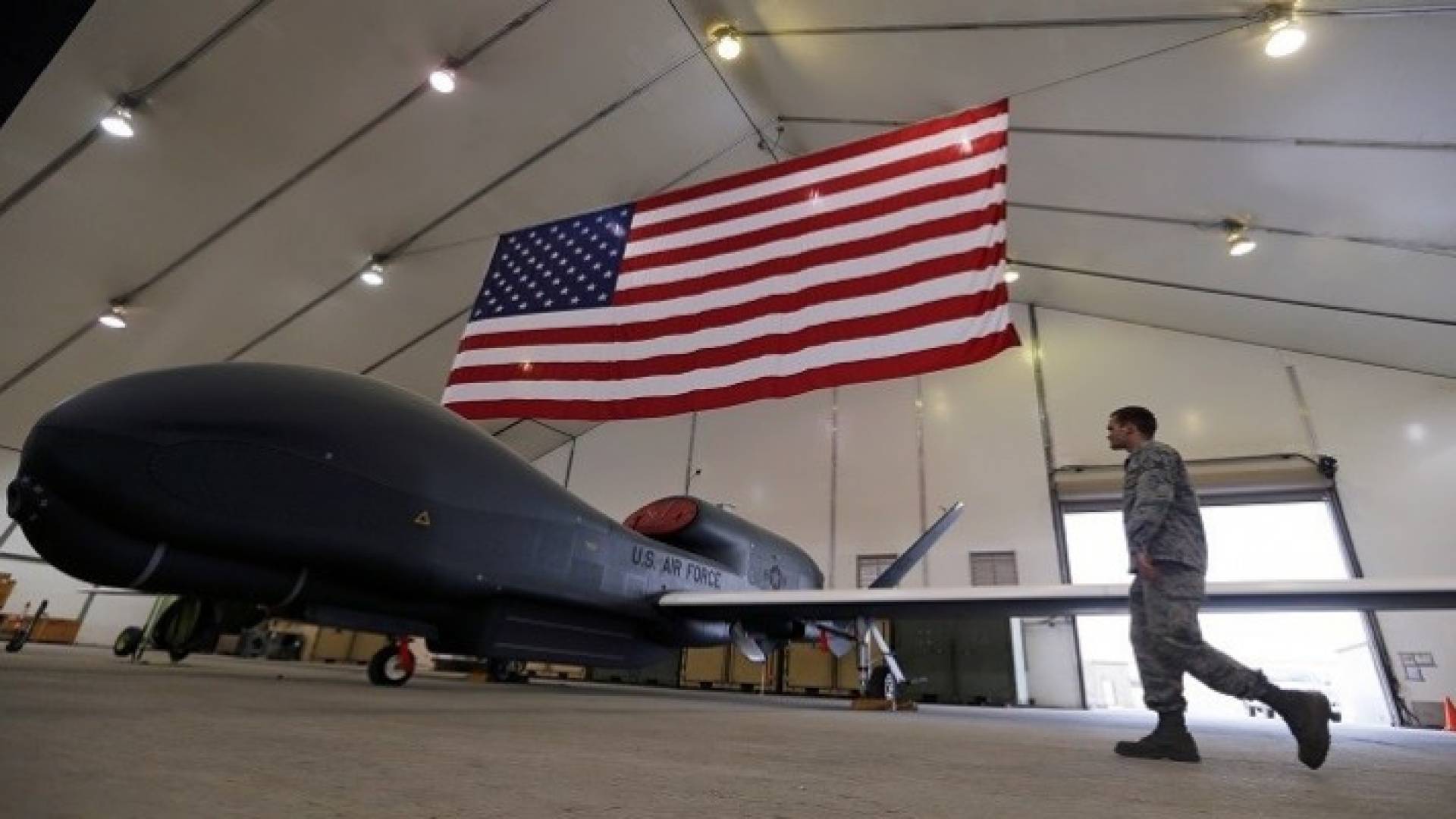 أقمار صناعية تكشف قواعد أمريكية سرية قرب سوريا 