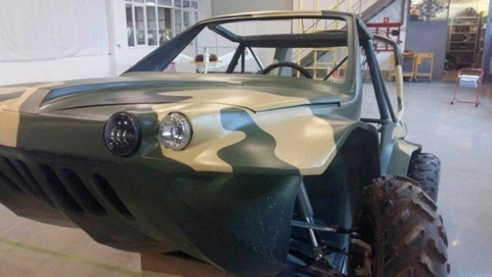 سيارة روسية برمائية طائرة