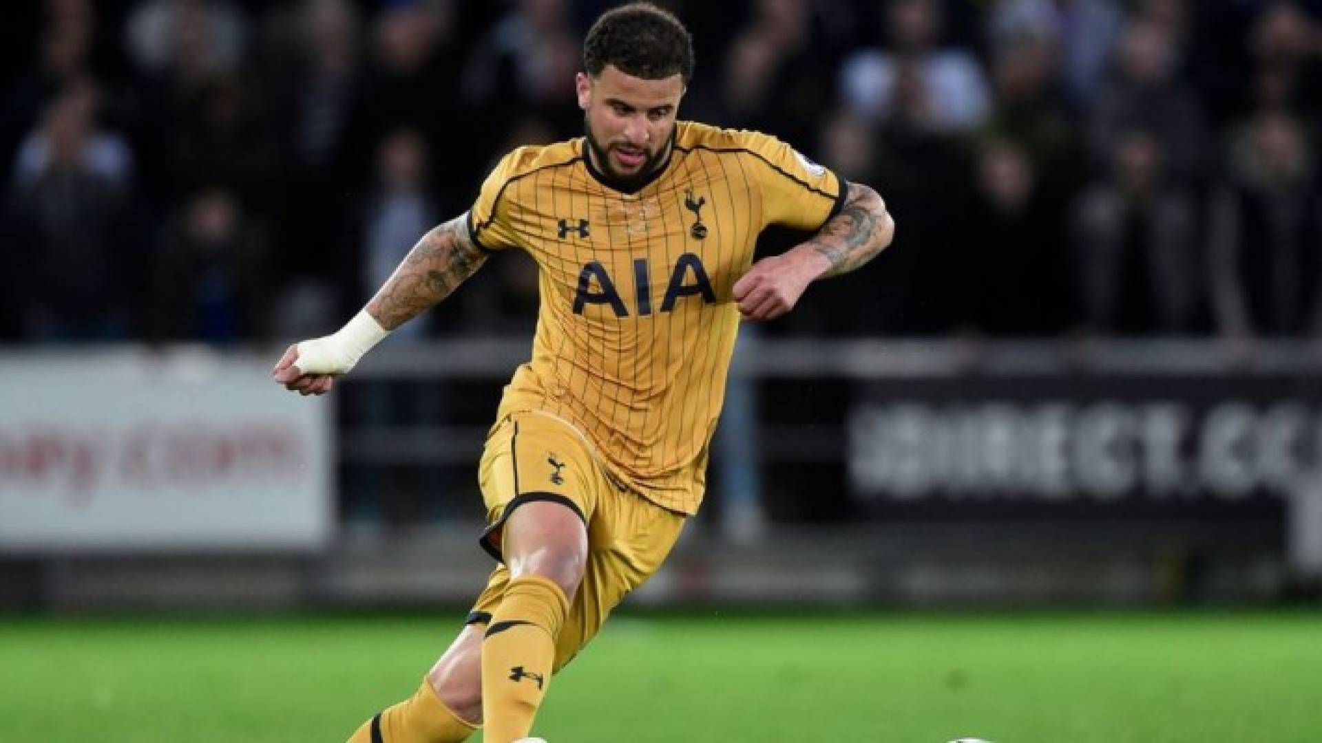  الظهير الدولي كايل ووكر