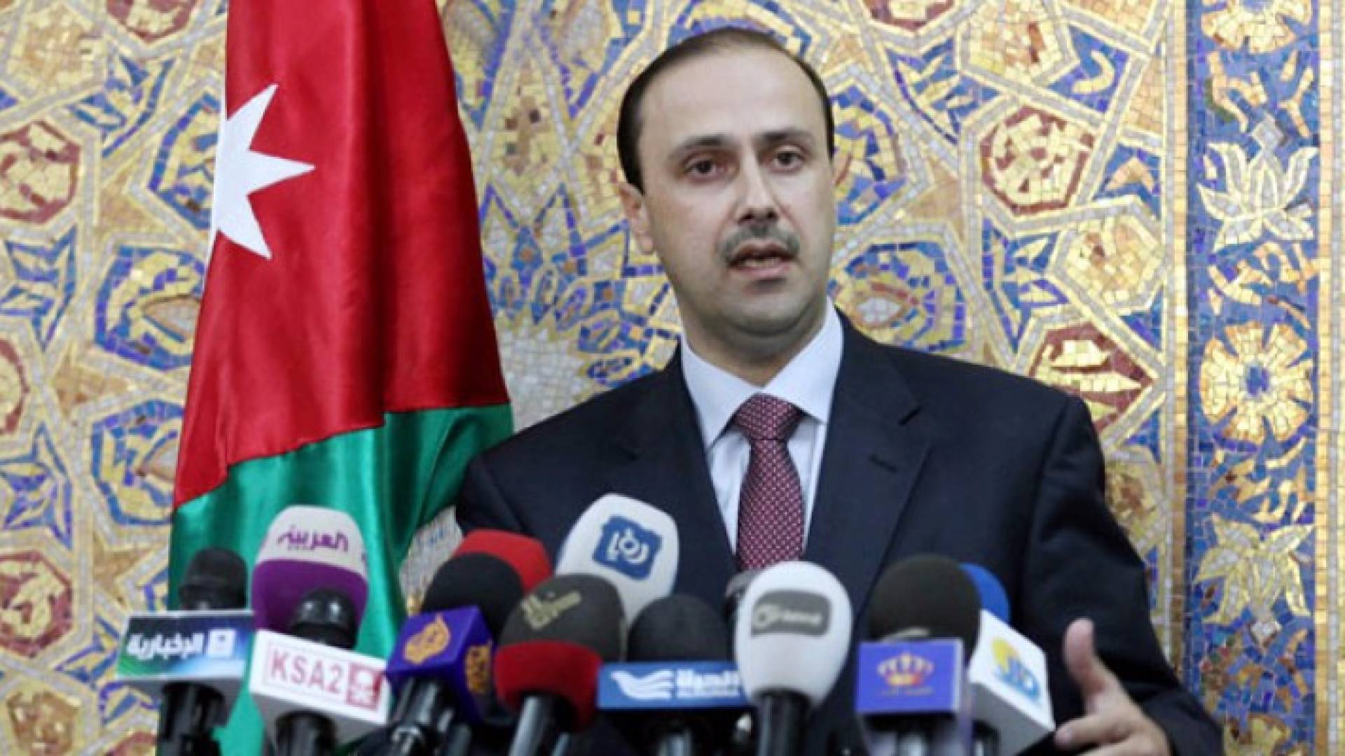 الاردن يطالب اسرائيل بفتح المسجد الاقصى امام المصلين فورا