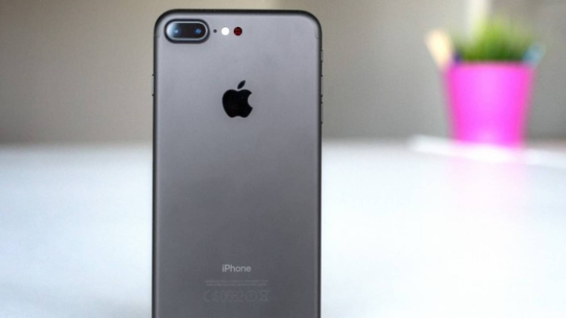 آبل تطور ليزر ثلاثي الأبعاد لتحسين التركيز التلقائي في آيفون