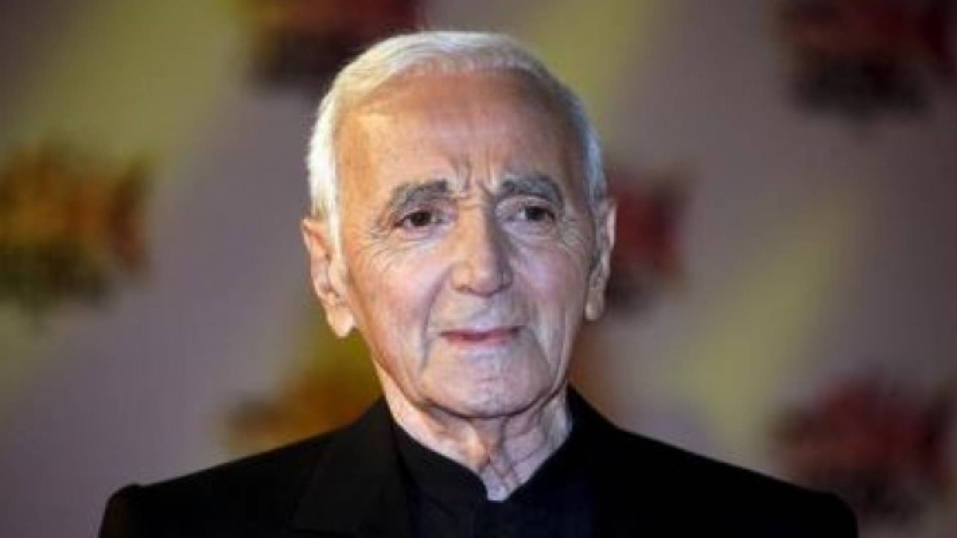 أسطورة الأغنية الفرنسي شارل ازنافور 