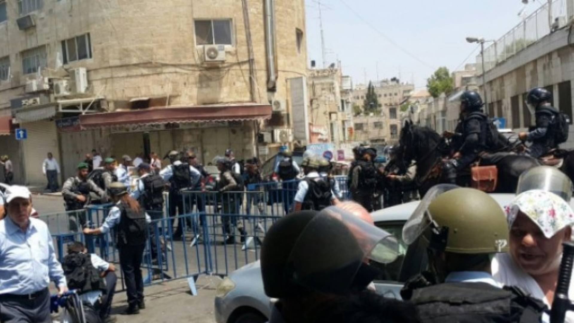 تجدد المواجهات بعد انتهاء صلاة الجمعة بالقدس المحتلة