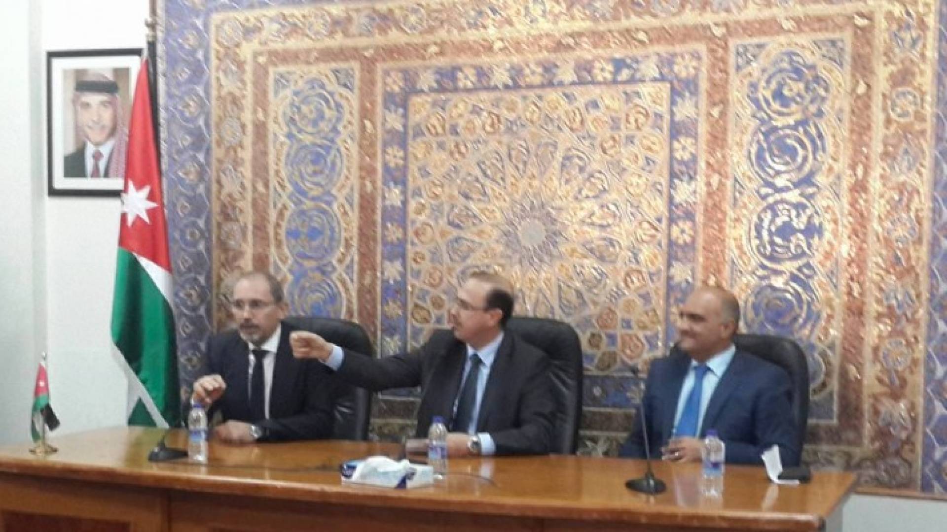 جانب من المؤتمر الصحفي