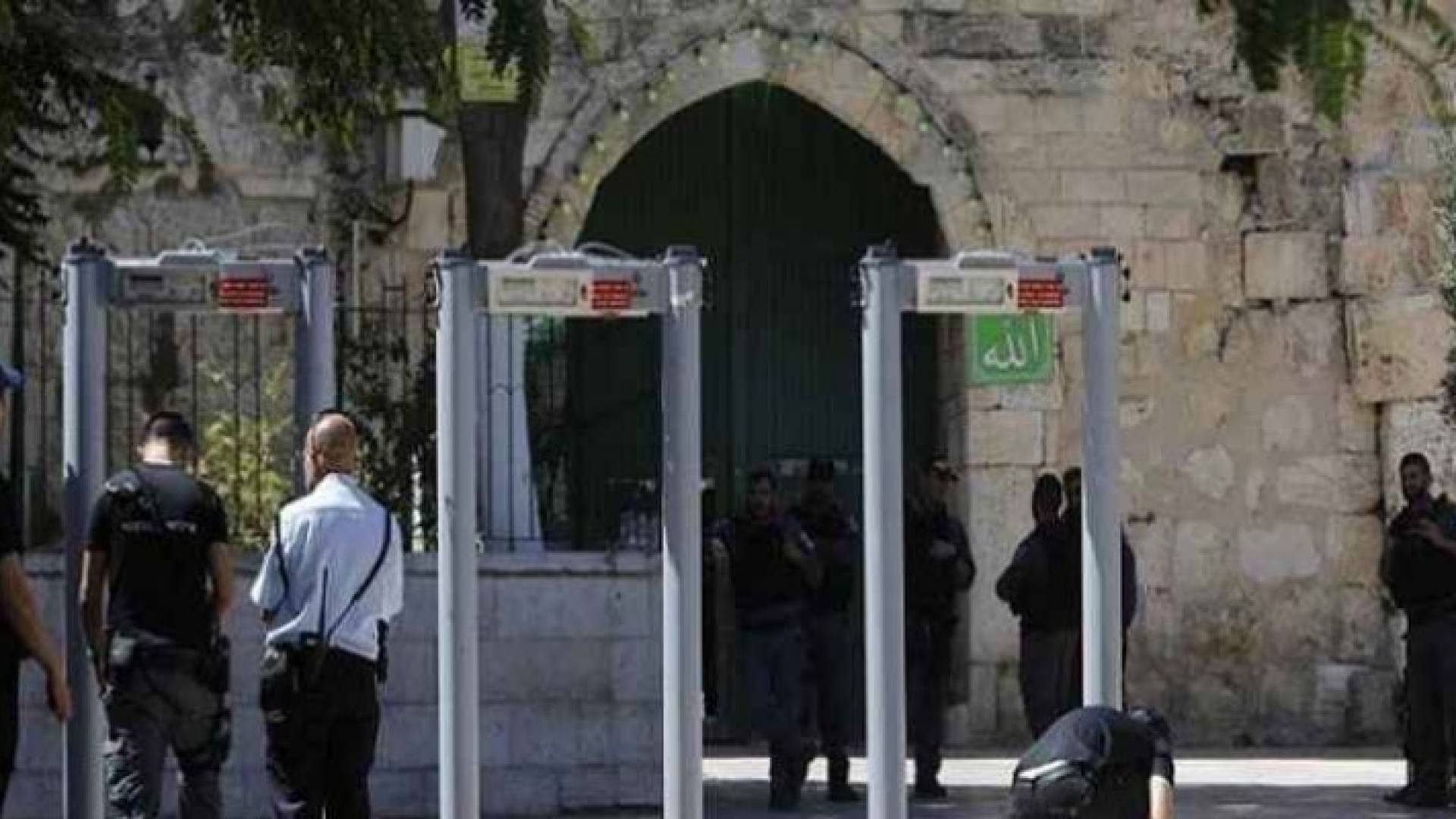 البيت الأبيض يرحب بإزالة بوابات كشف المعادن من محيط الحرم القدسي