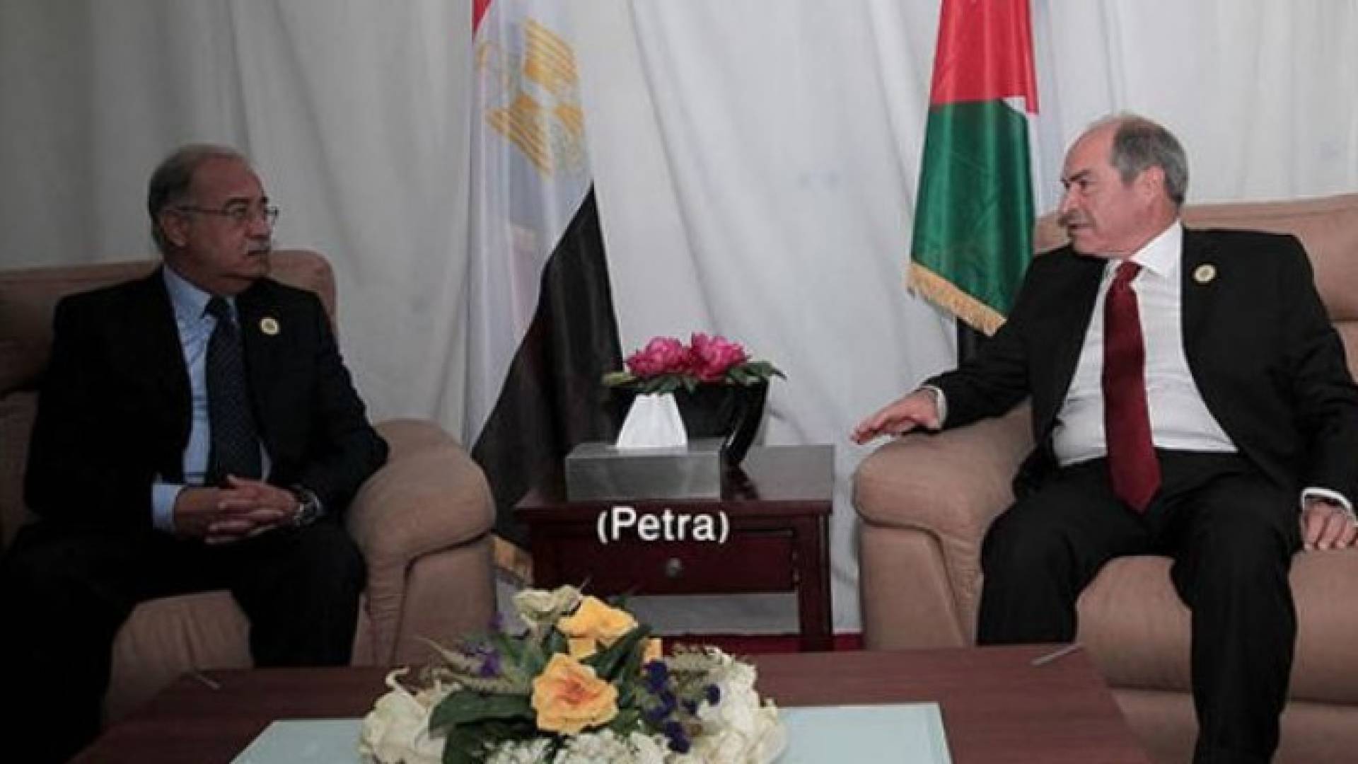 رئيس الوزراء المصري يصل الى عمان