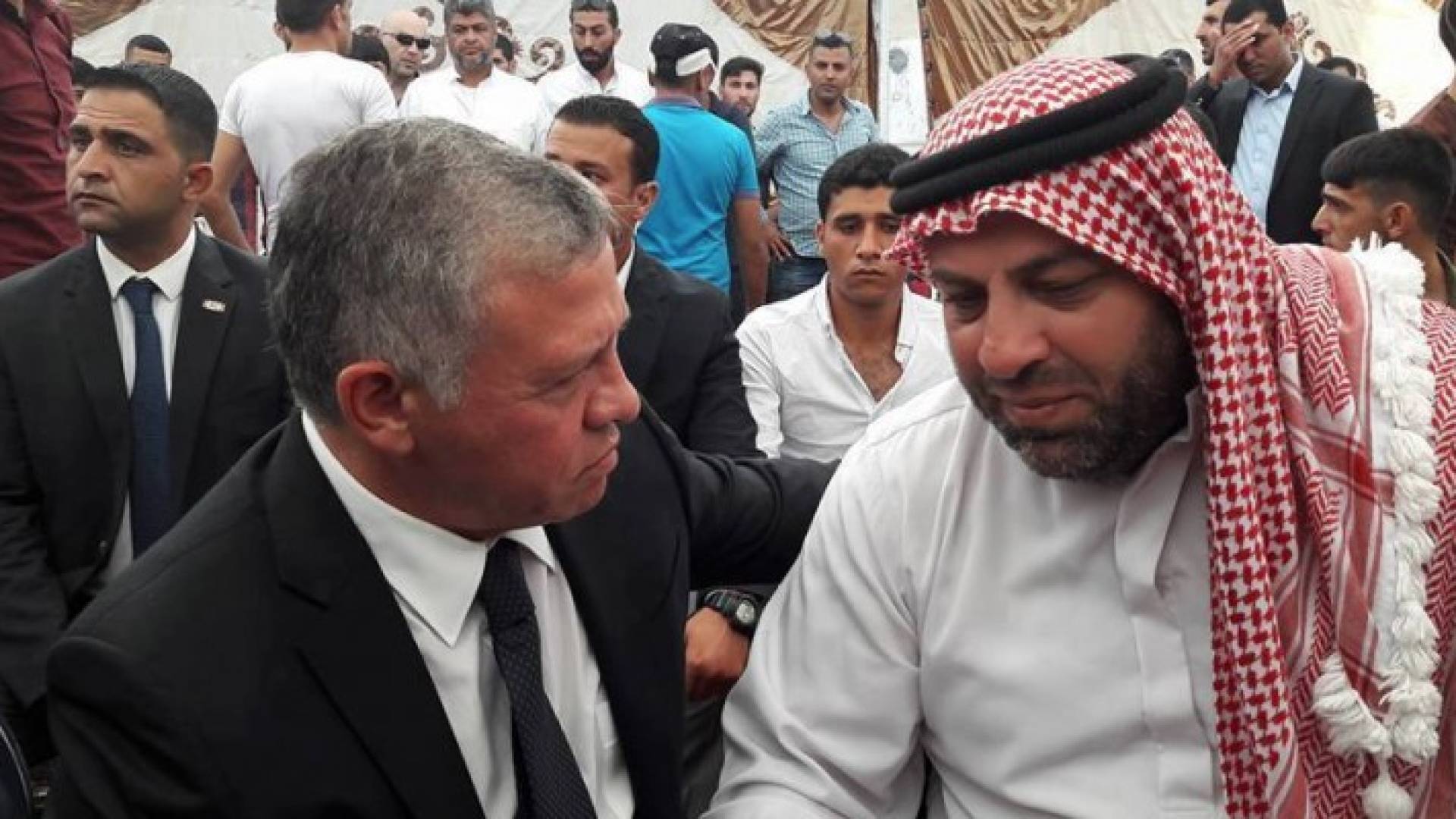 الملك يعزي والد الجواودة