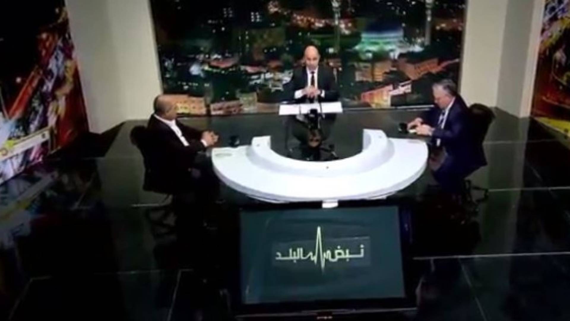 من الحلقة