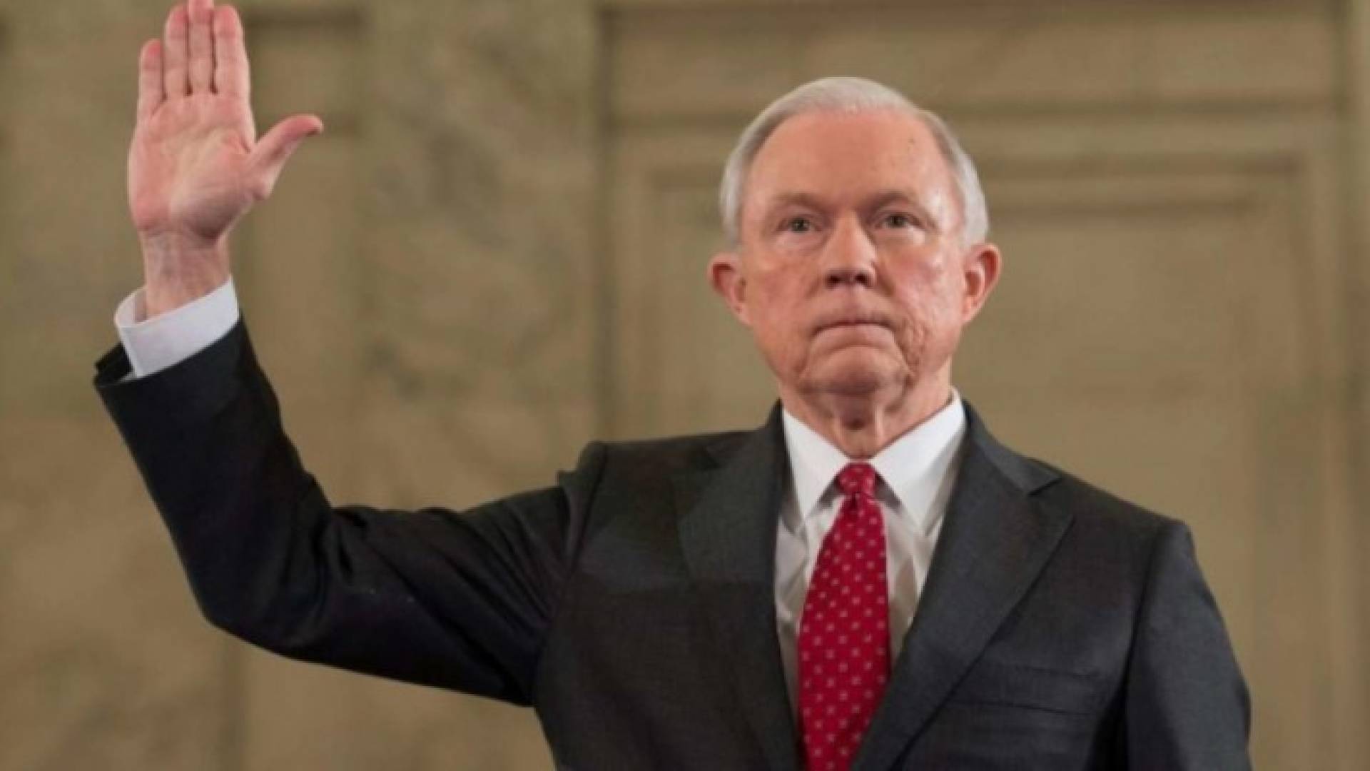  وزير العدل الاميركي الخميس جيف سيشنز