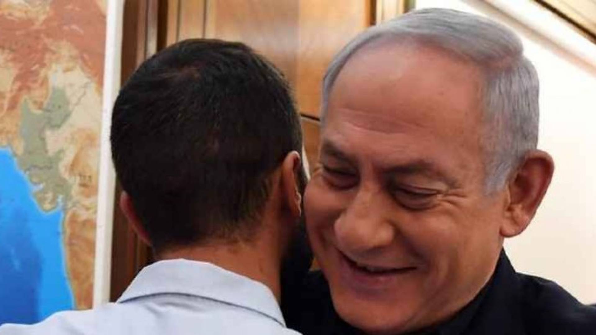 لقاء نتنياهو بقاتل المواطنين الأردنيين بالسفارة الإسرائيلية في عمان