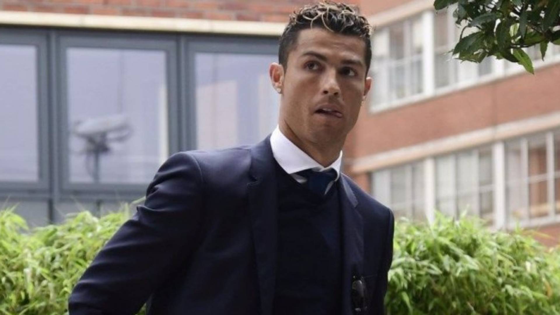 نجم كرة القدم البرتغالي كريستيانو رونالدو