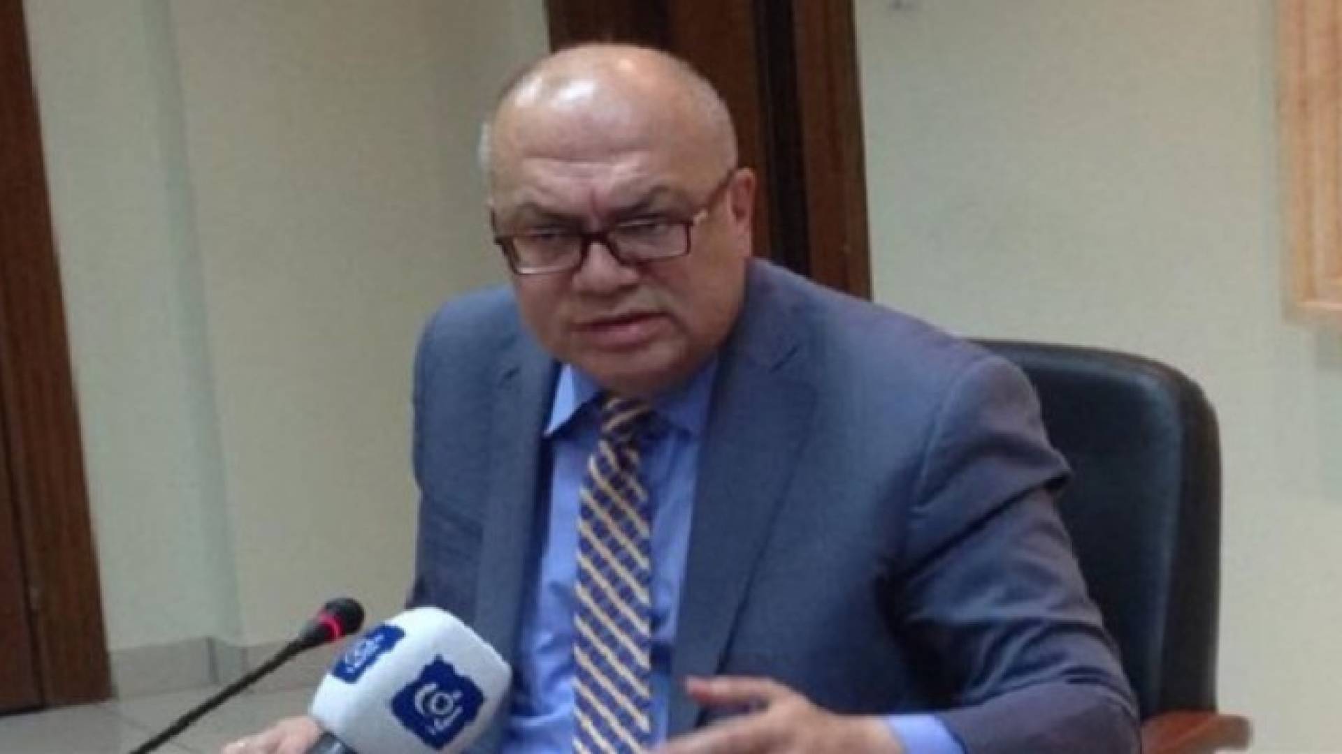 وزير الأشغال العامة والإسكان المهندس سامي هلسه - أرشيفية