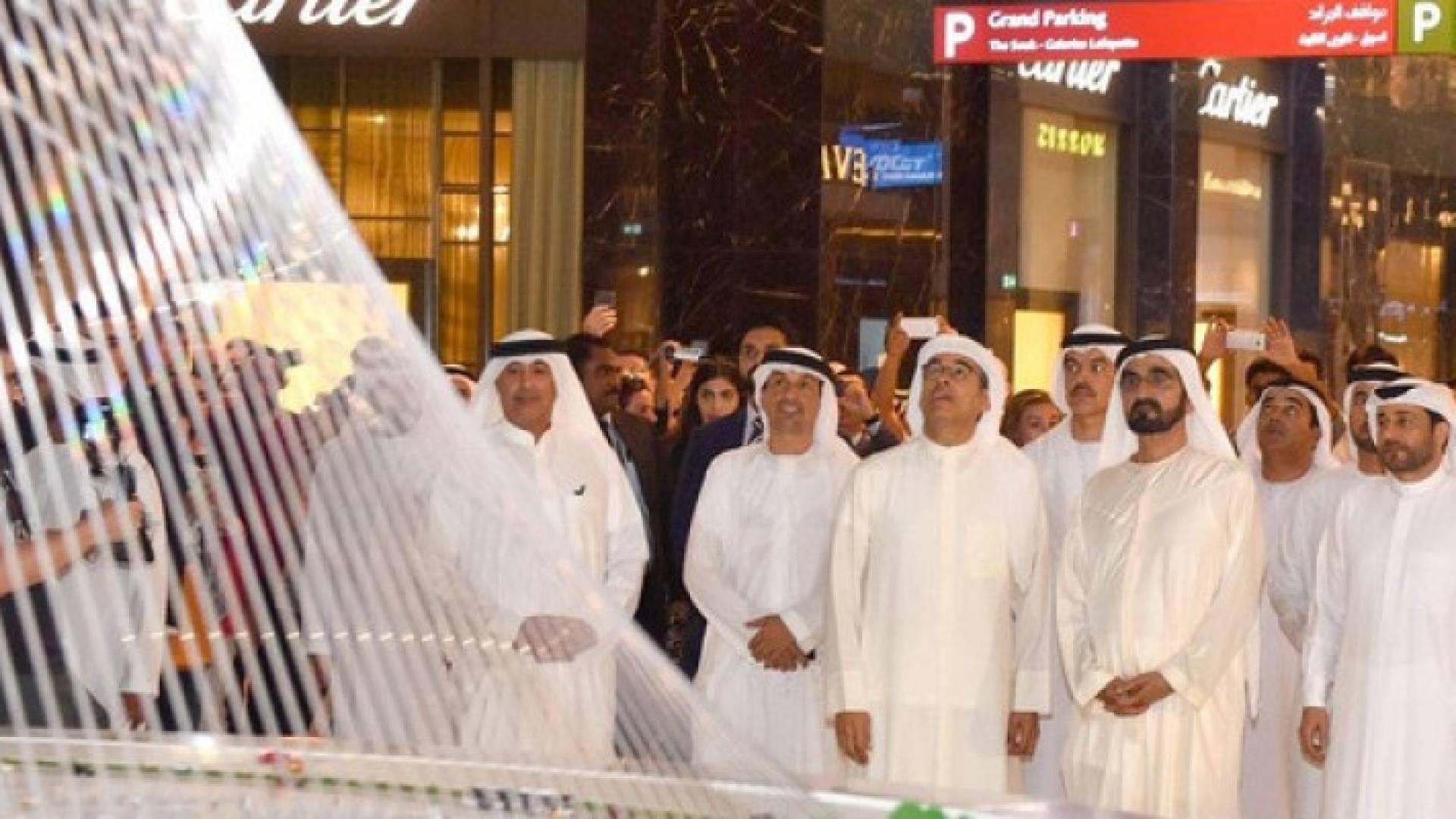 مجسم أعلى برج في العالم