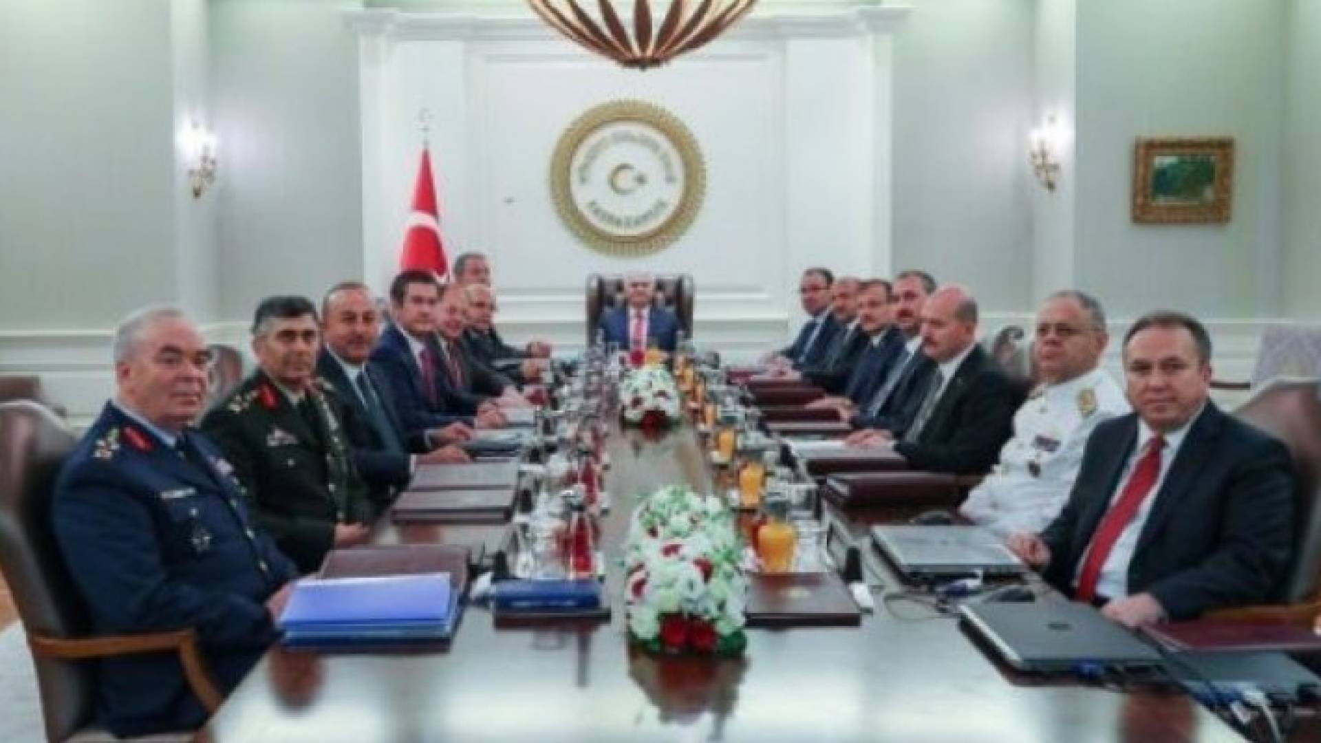 من المكتب الإعلامي لرئيس الوزراء التركي لاجتماع المجلس العسكري الأعلى برئاسة رئيس الوزراء بن علي يلدريم