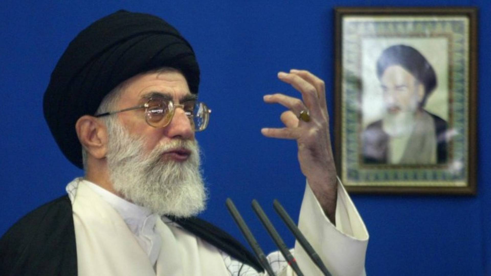 المرشد الإيراني علي خامنئي