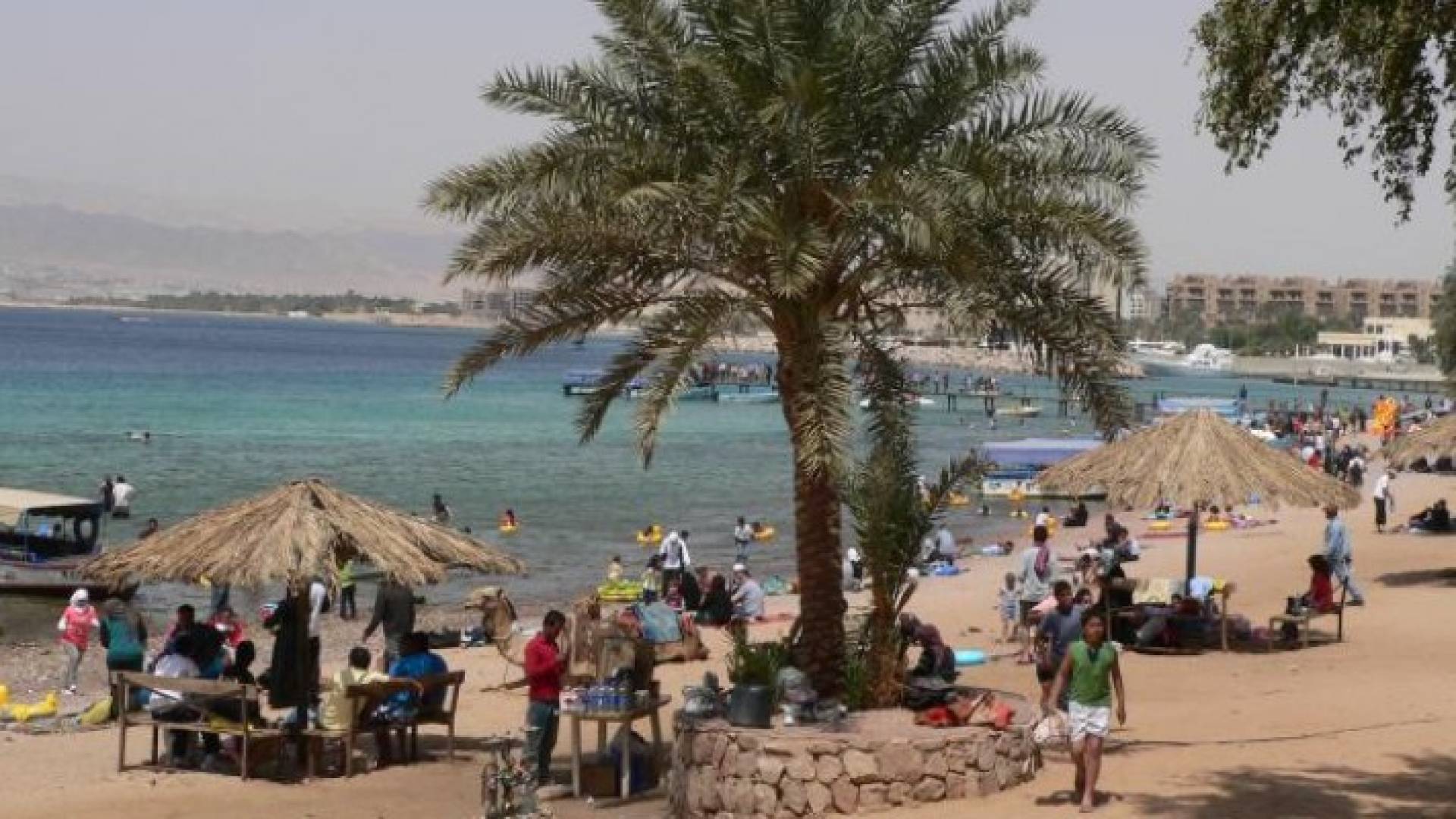 شاطئ الغندور في العقبة