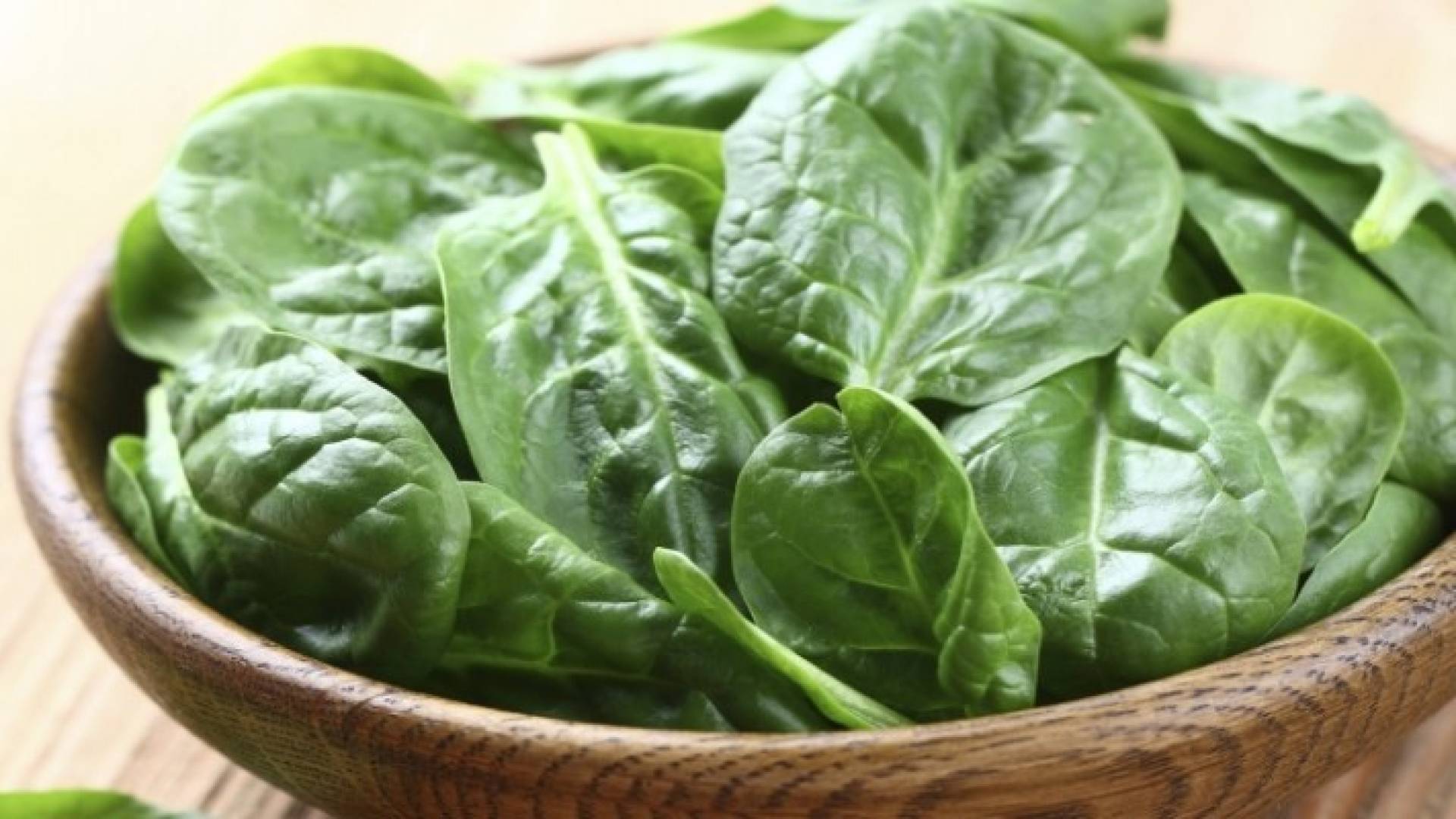 أوضح الباحثون أن السبانخ غنية بالحديد والذى يسبب أكسدة الخلايا