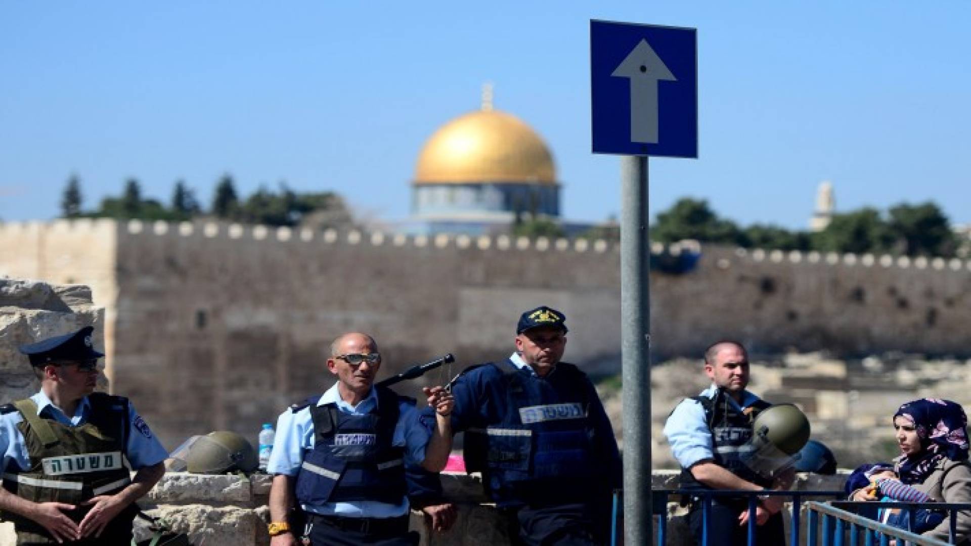 الاحداث اندلعت بعد اغلاق الاحتلال للمسجد الأقصى