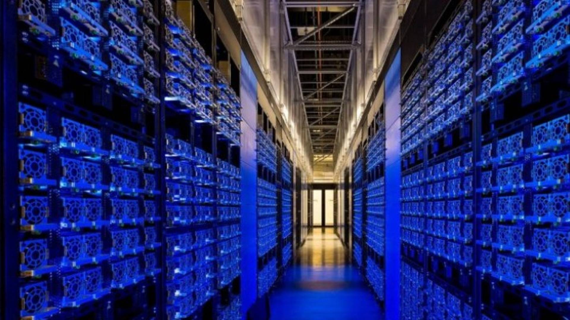 فيس بوك تستعمل الذكاء الصناعي لتشغيل الترجمة 