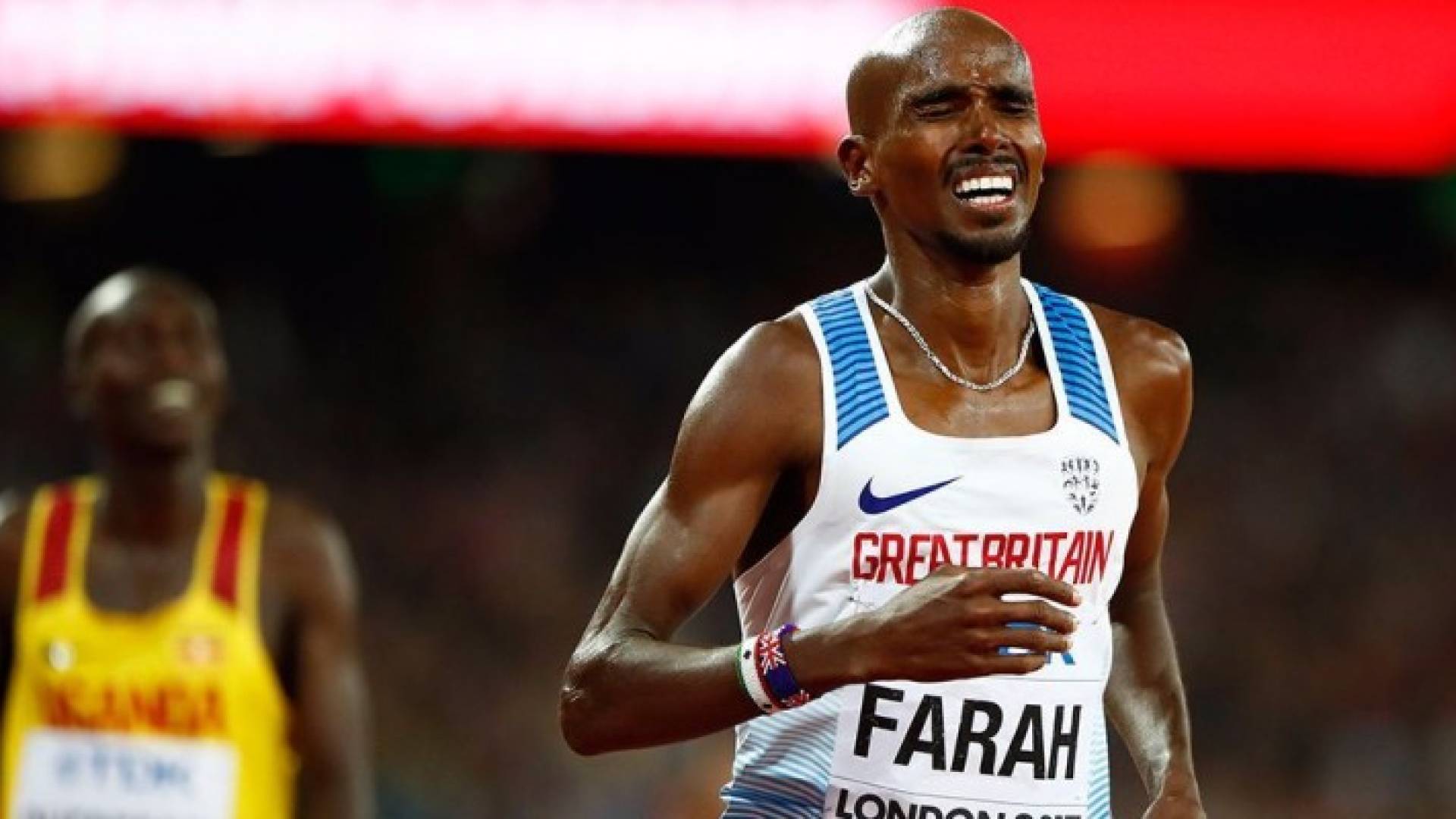 فرح يحتفظ بذهبية سباق 10 آلاف متر