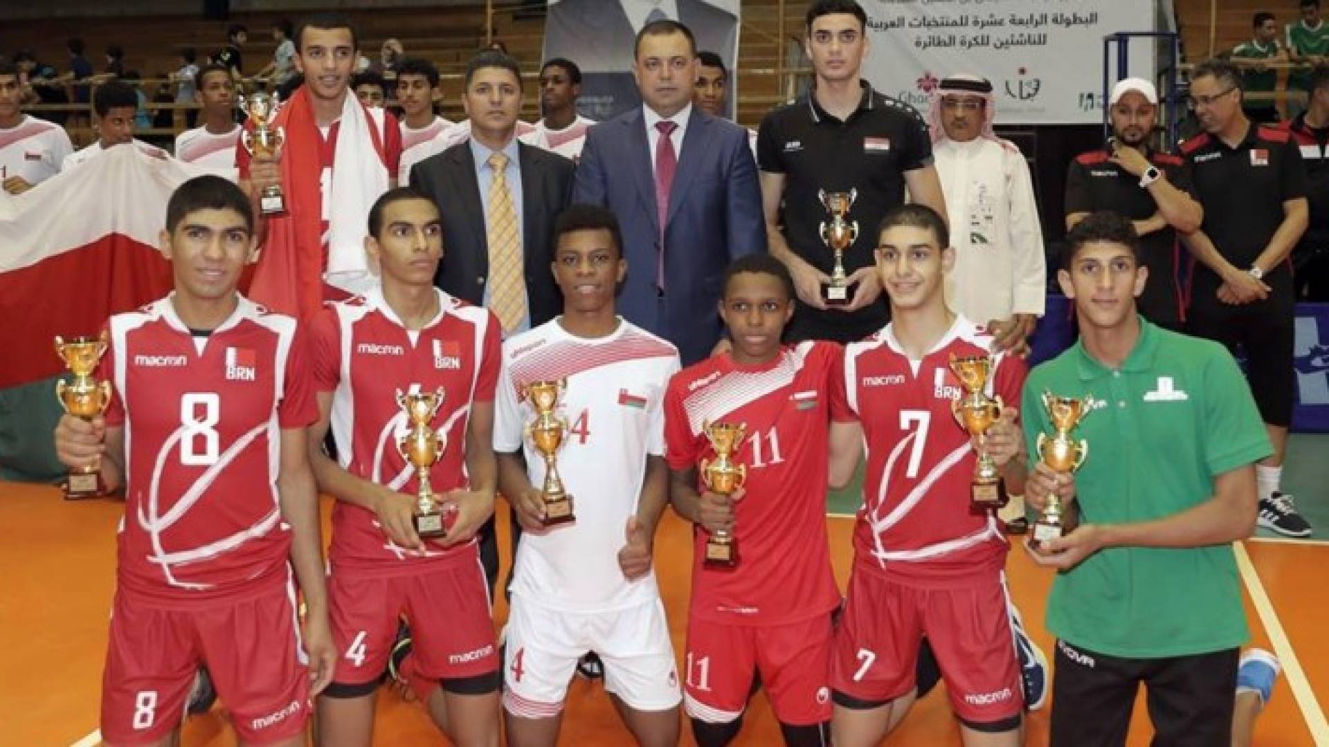 ناشئو البحرين يتوجون بلقب البطولة العربية للكرة الطائرة