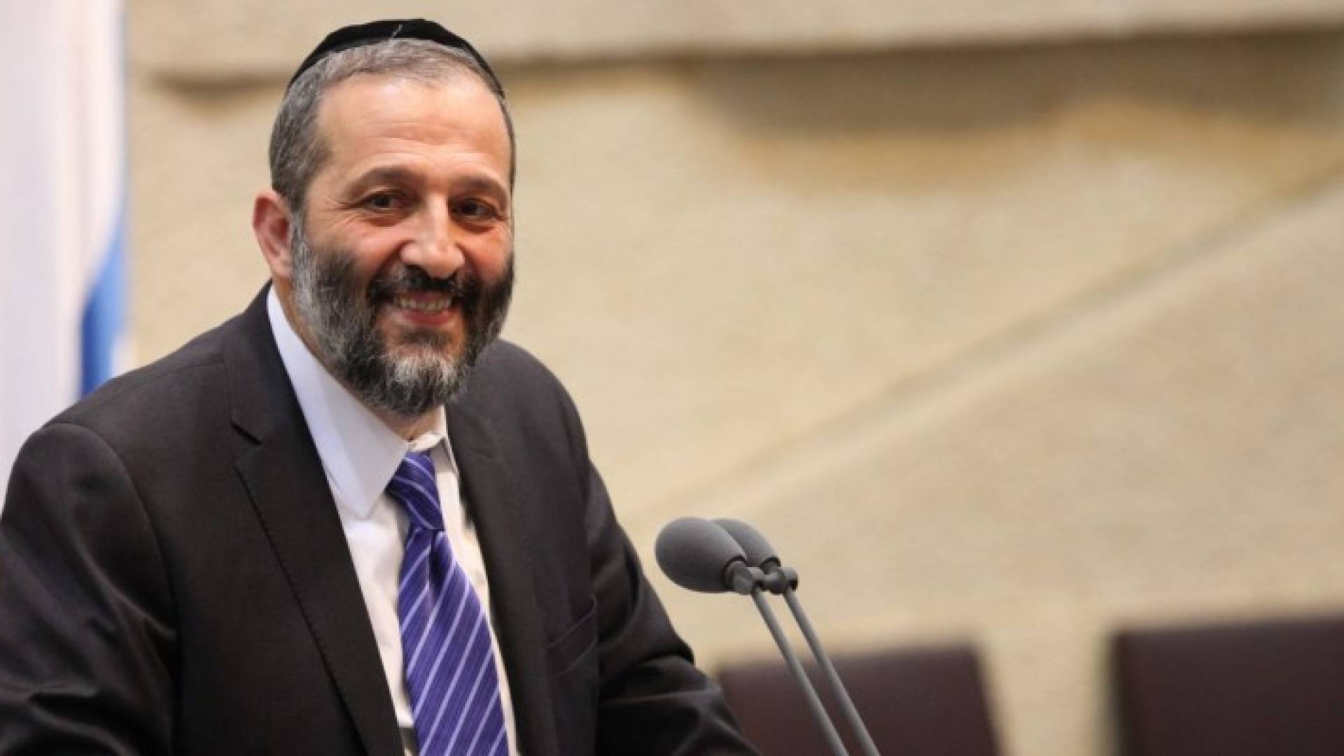 استدعاء وزير الداخلية داخلية الاحتلال لتحقيق بتهم فساد واحتيال