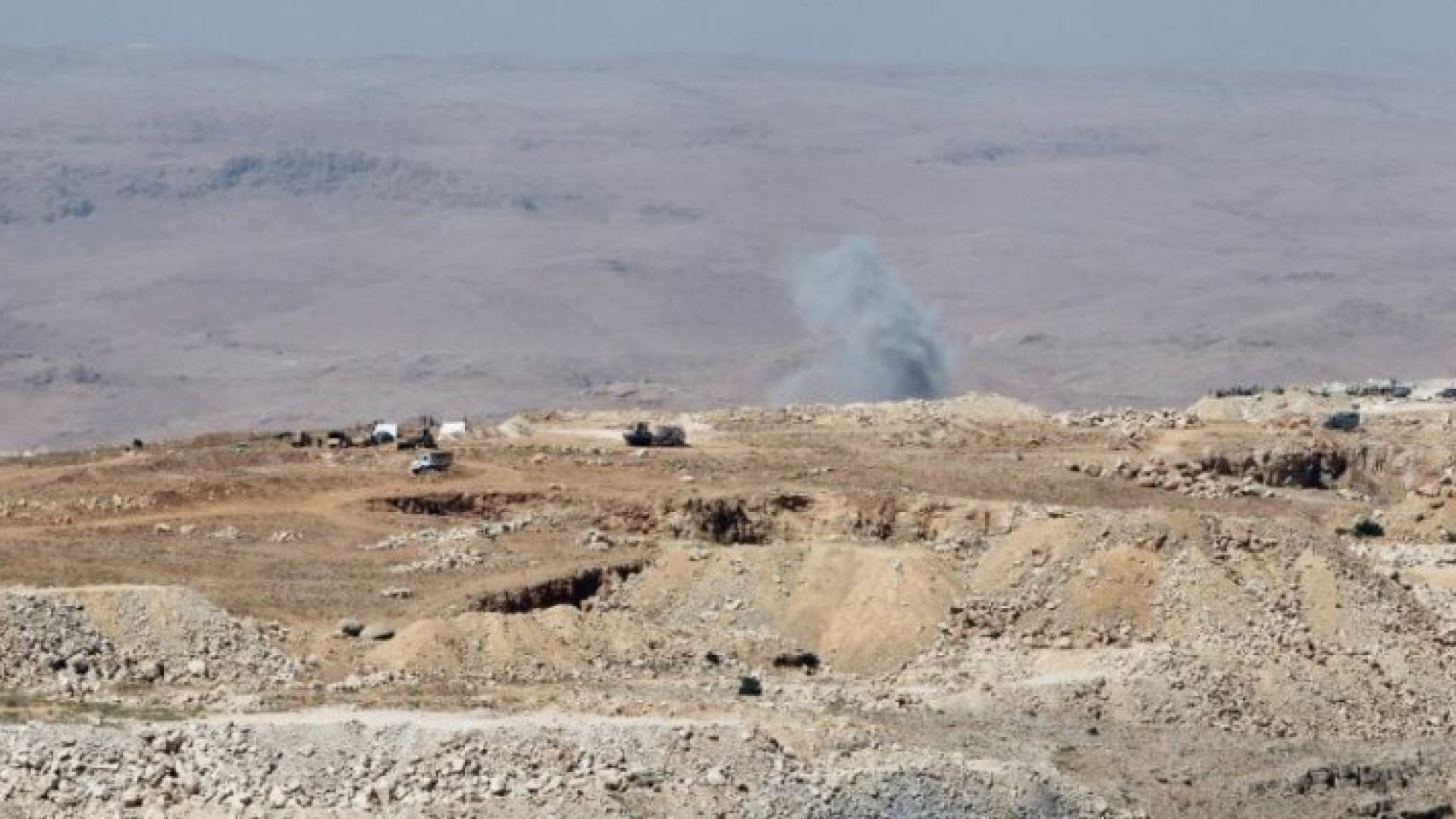 داعش يطلق 7 صواريخ غراد على جرود القاع