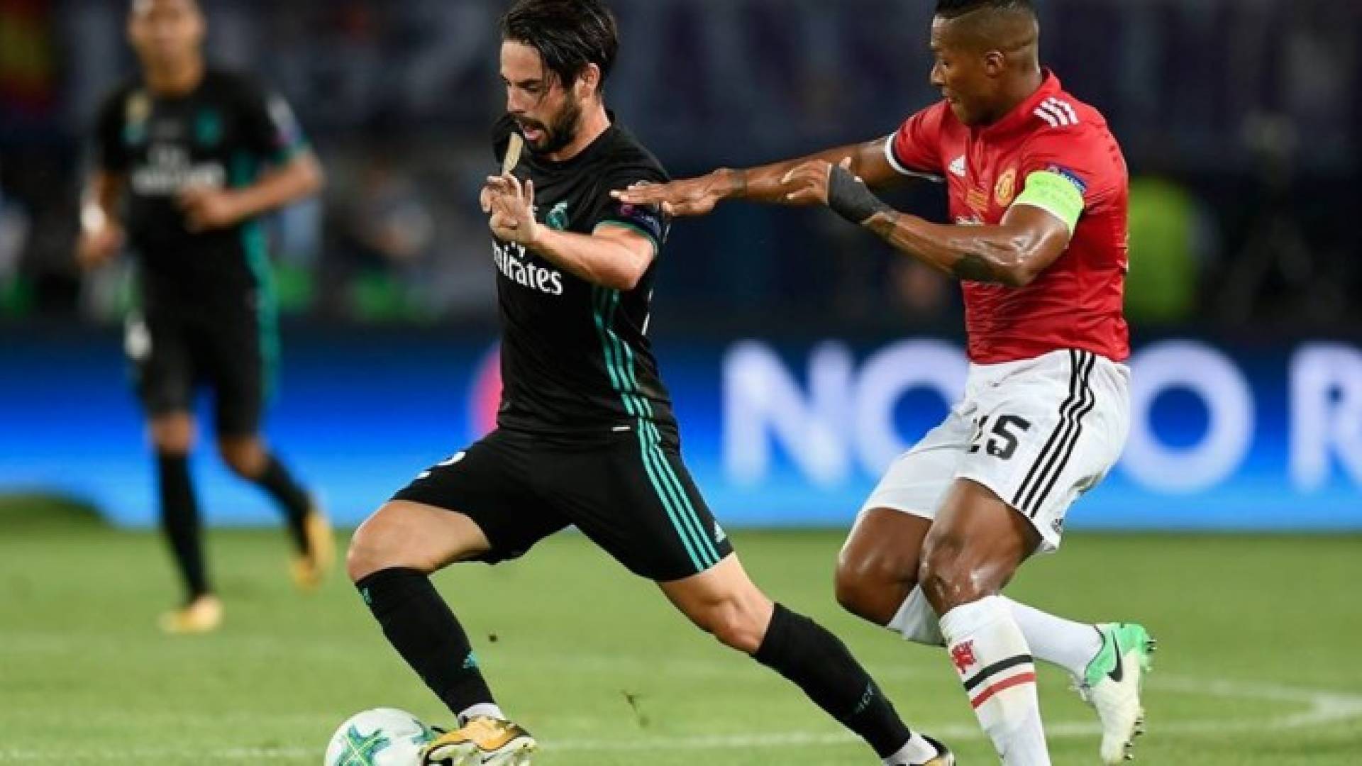 ريال مدريد يتوج بلقب السوبر الاوروبي 