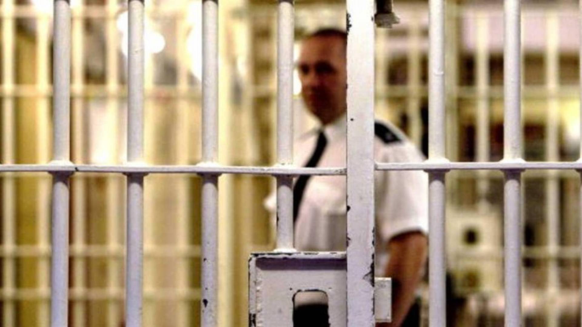 التقرير يريد أن الخطوة ستساعد على إدماج السجناء
