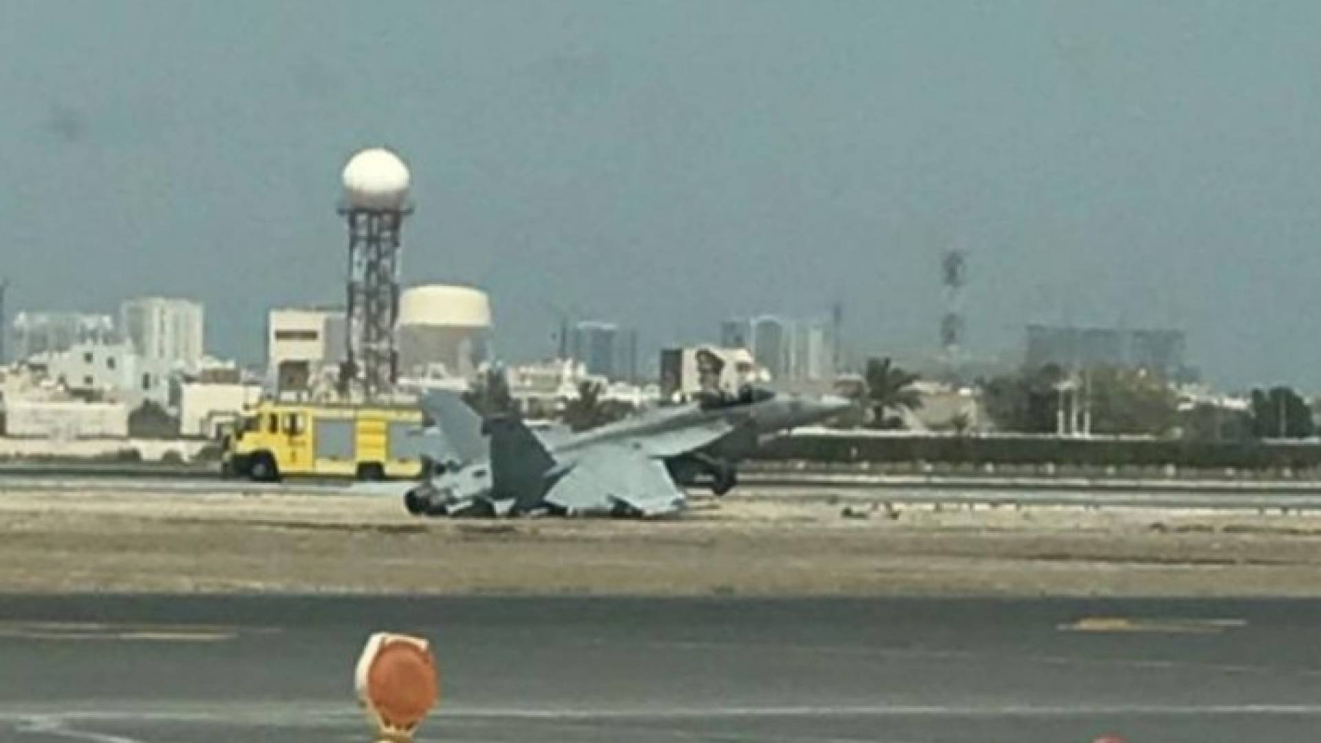 هبوط طائرة عسكرية أمريكية اضطراريا في مطار المنامة