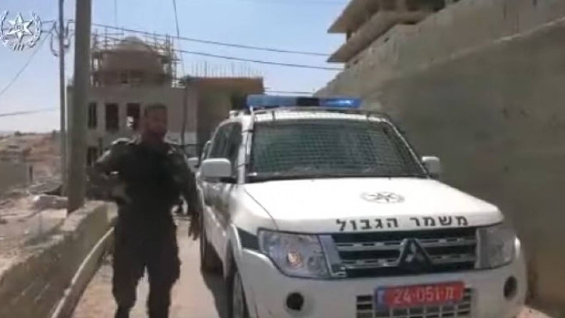 الاحتلال يداهم منزل منفذة عملية القدس